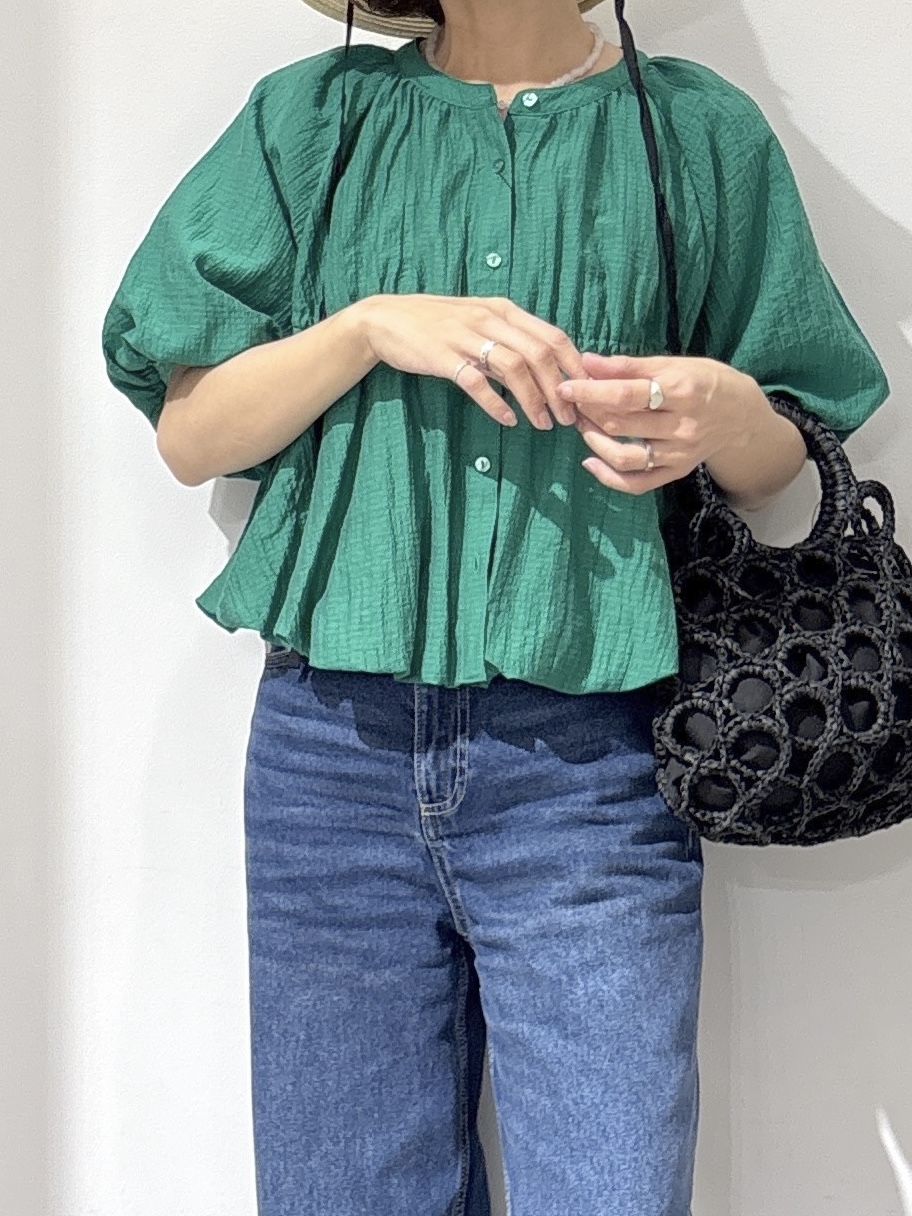 NAKAさんの「OPAQUE.CLIP｜バルーンデザインブラウス【洗濯機OK】」を使ったコーディネート