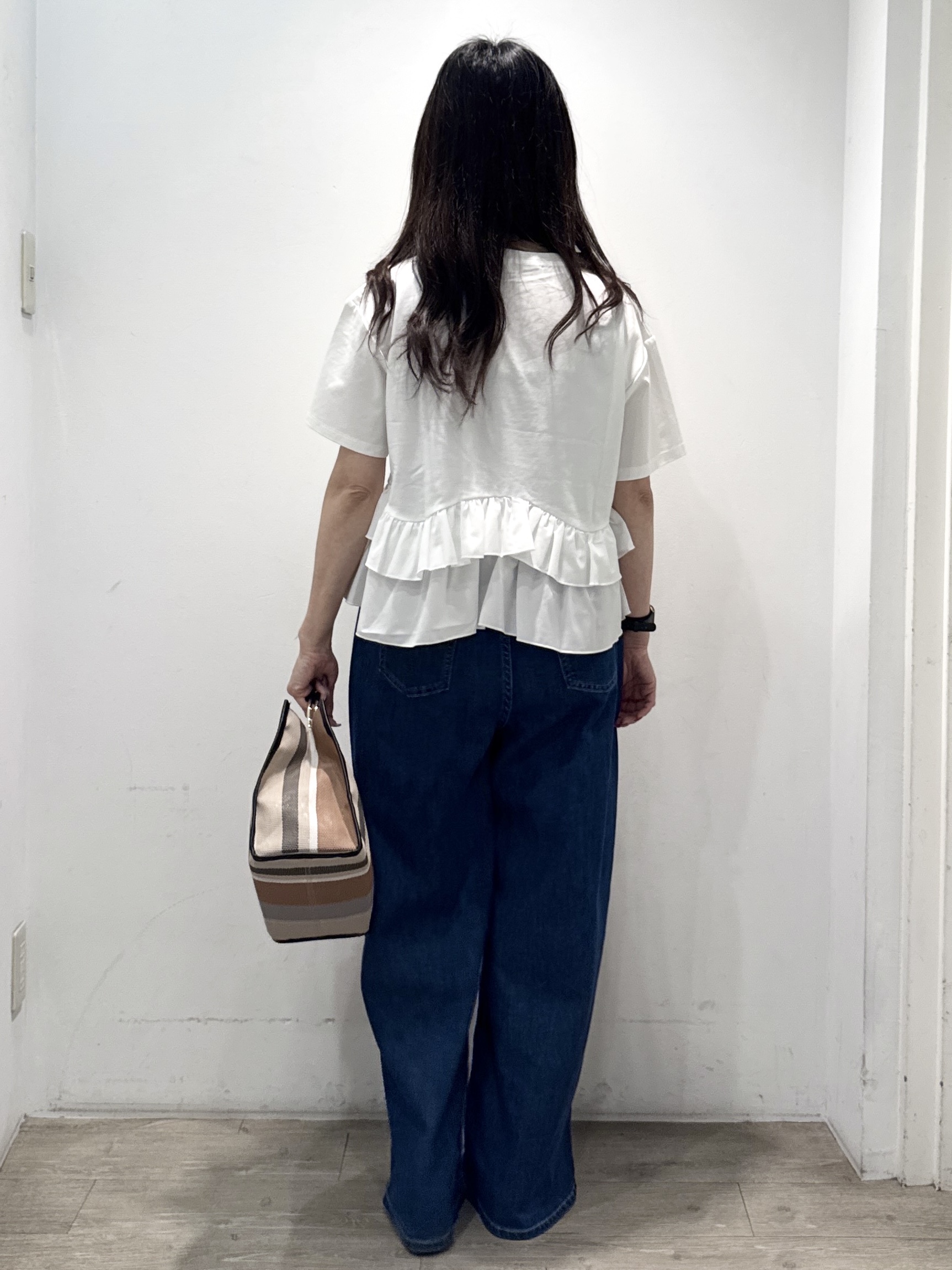 yuicciさんの「OPAQUE.CLIP｜裾フリルドッキングTシャツ【洗濯機OK】」を使ったコーディネート
