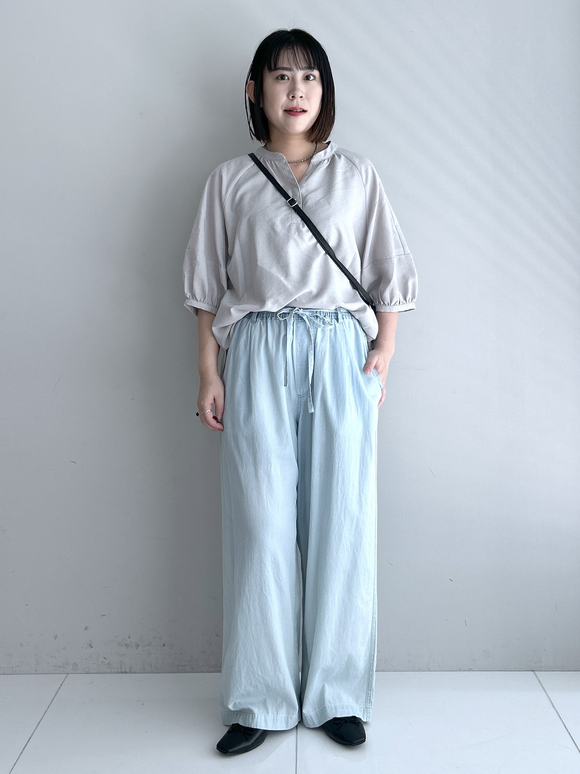 Hirokaさんの「Dessin｜【洗える】スキッパーライトブラウス」を使ったコーディネート
