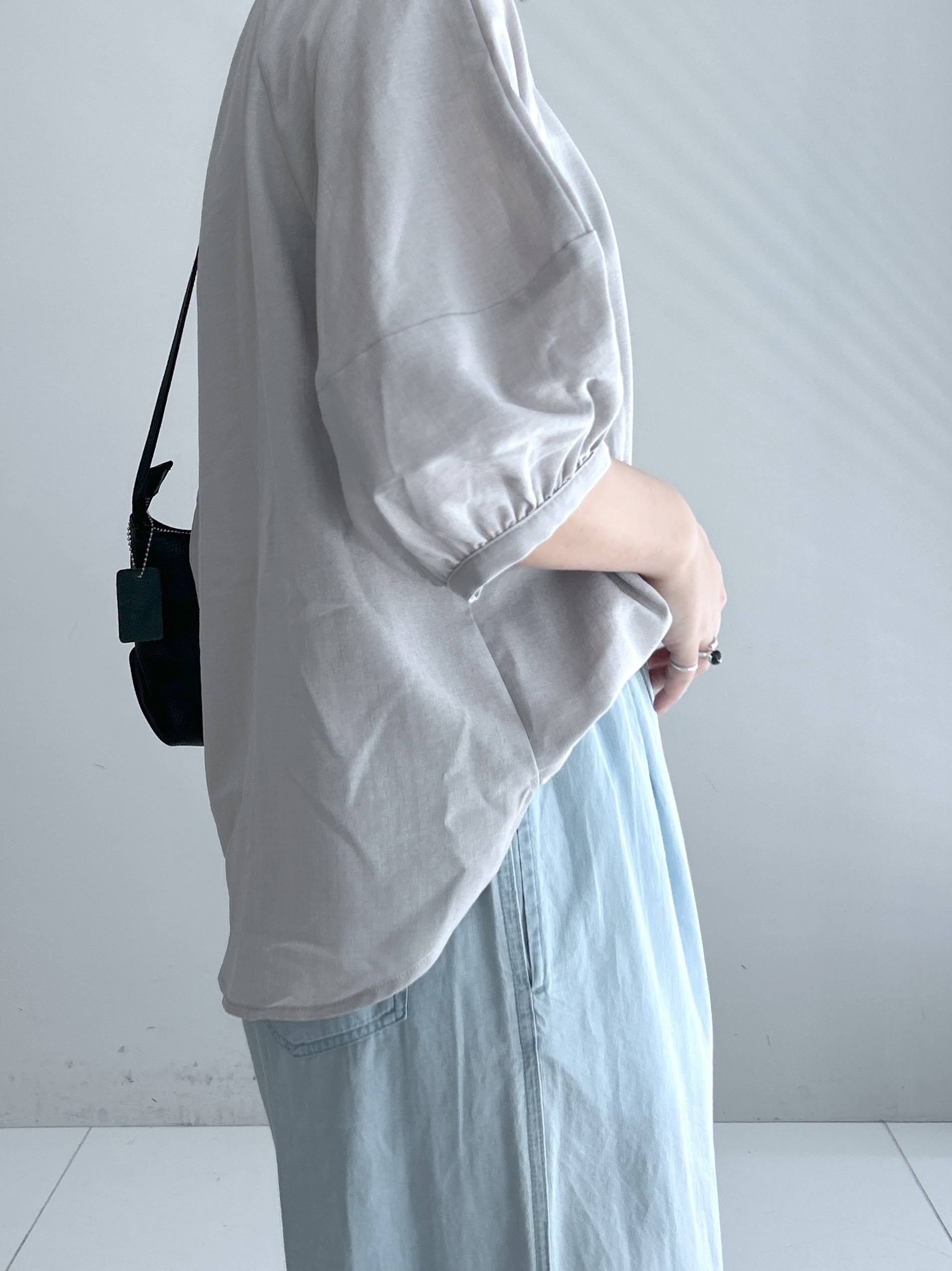 Hirokaさんの「Dessin｜【洗える】スキッパーライトブラウス」を使ったコーディネート