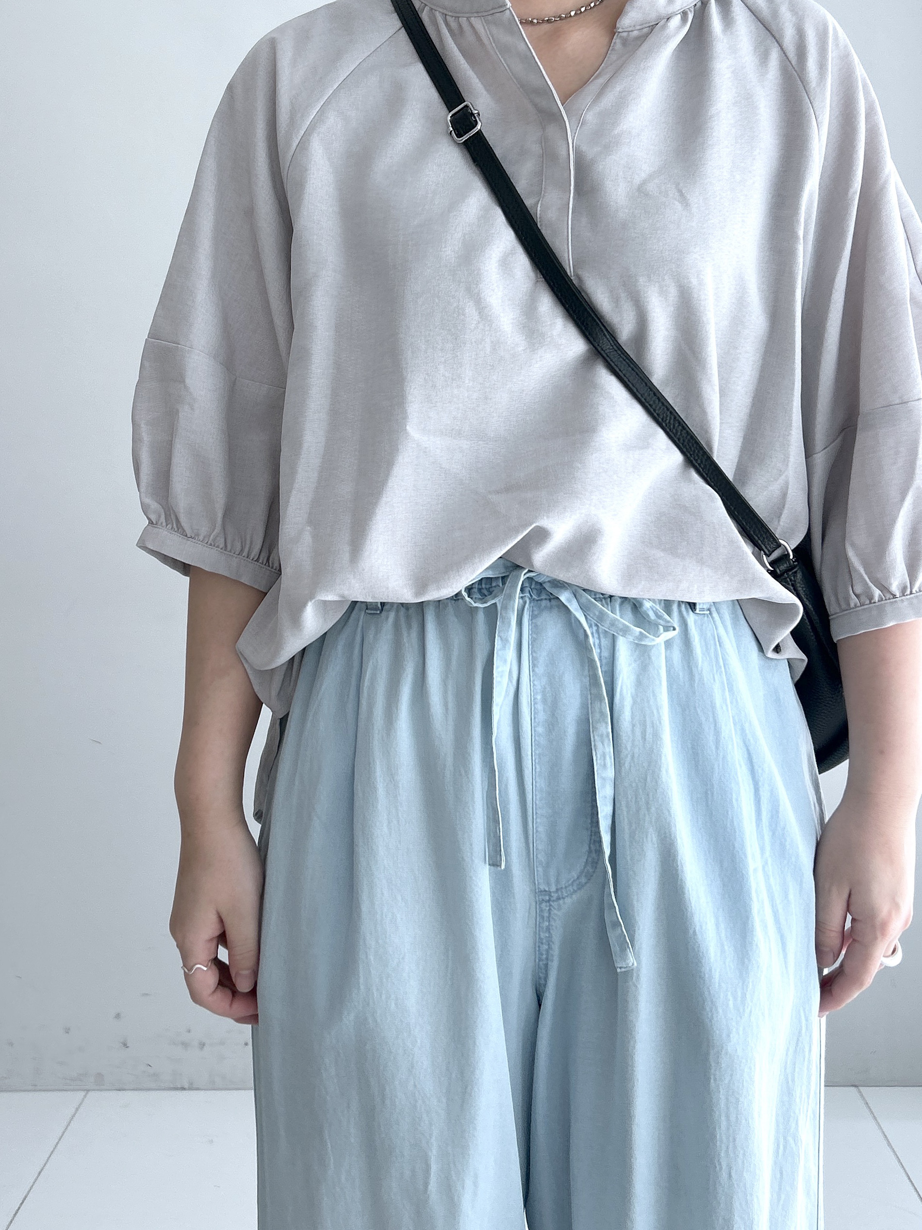 Hirokaさんの「Dessin｜【洗える】スキッパーライトブラウス」を使ったコーディネート