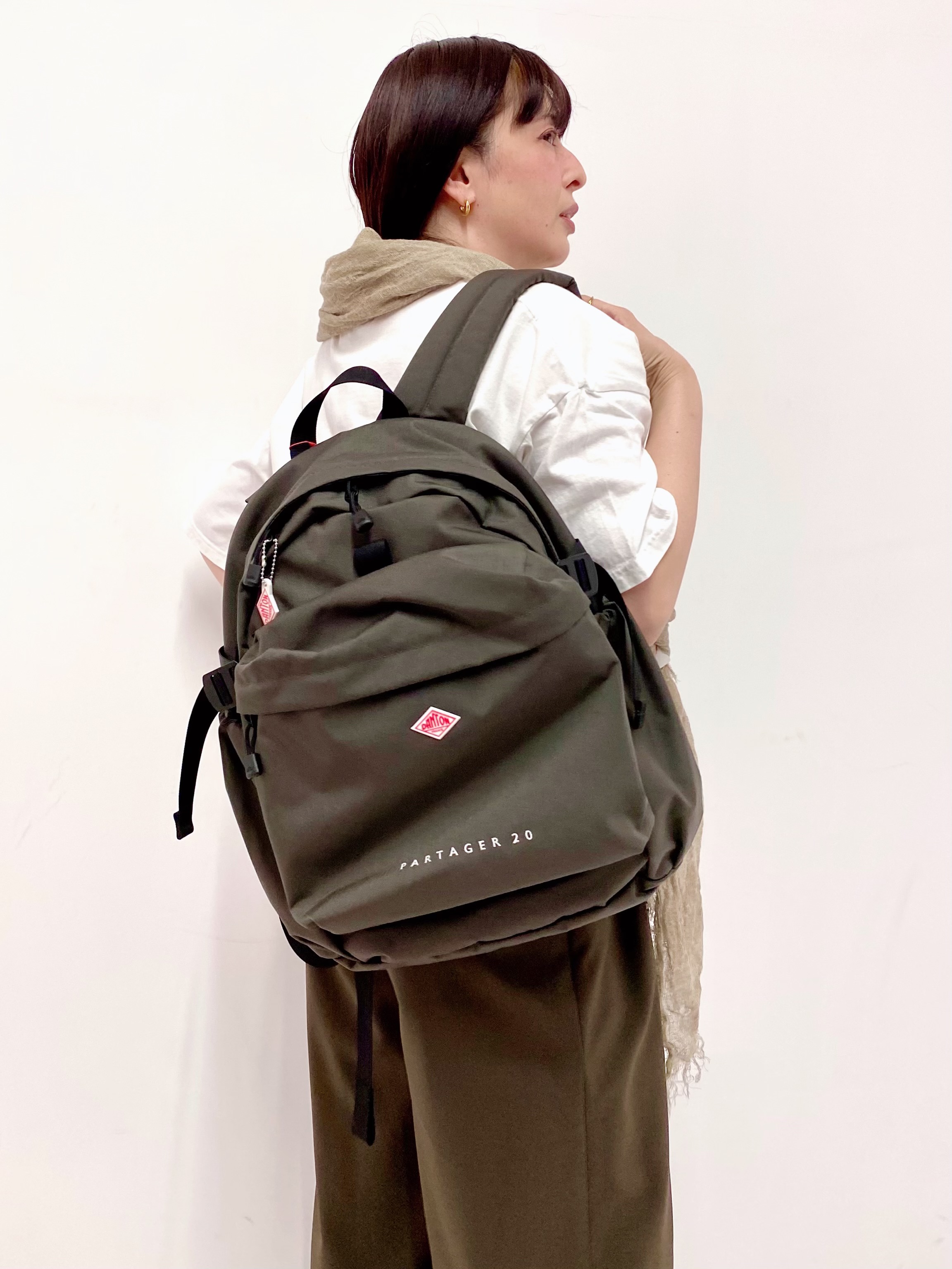 Sawaguchiさんの「DRESSTERIOR｜【接触冷感】イージーケアー クールタッチ ワイドパンツ」を使ったコーディネート