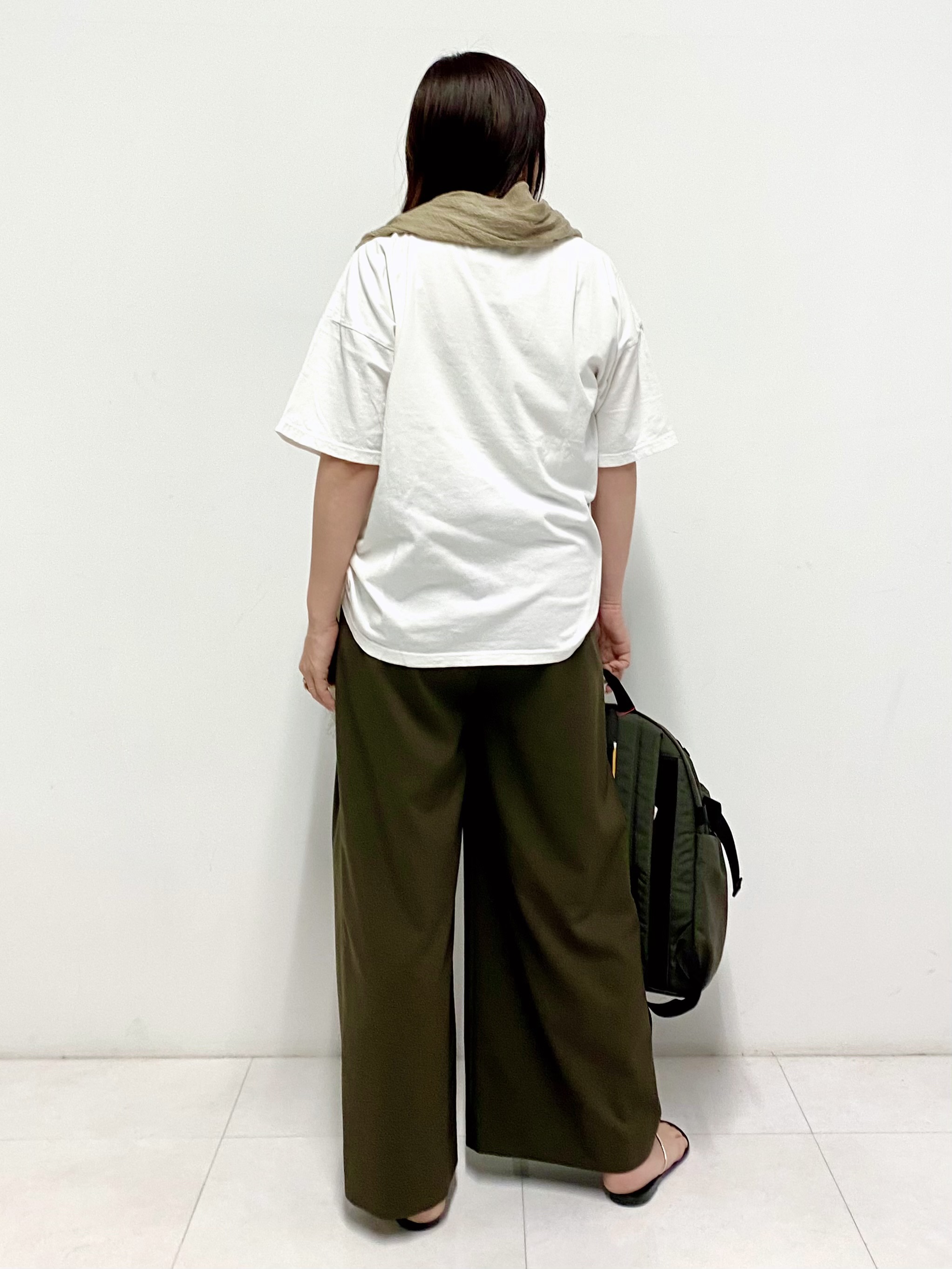 Sawaguchiさんの「DRESSTERIOR｜【接触冷感】イージーケアー クールタッチ ワイドパンツ」を使ったコーディネート