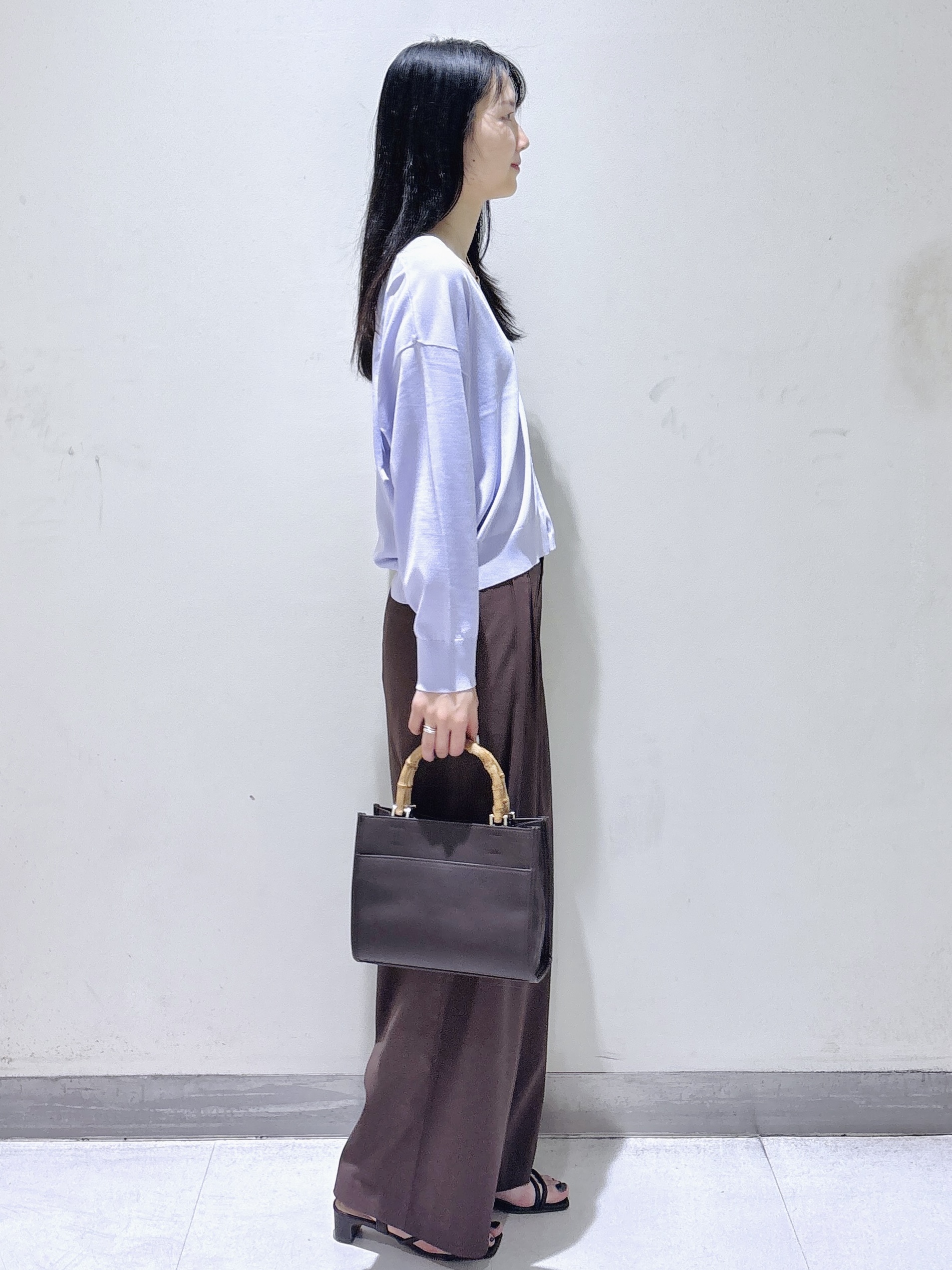 sachikoさんの「OPAQUE.CLIP｜【UV／接触冷感】Vネックリラクシーニットカーディガン《洗濯機OK／抗ピル》」を使ったコーディネート