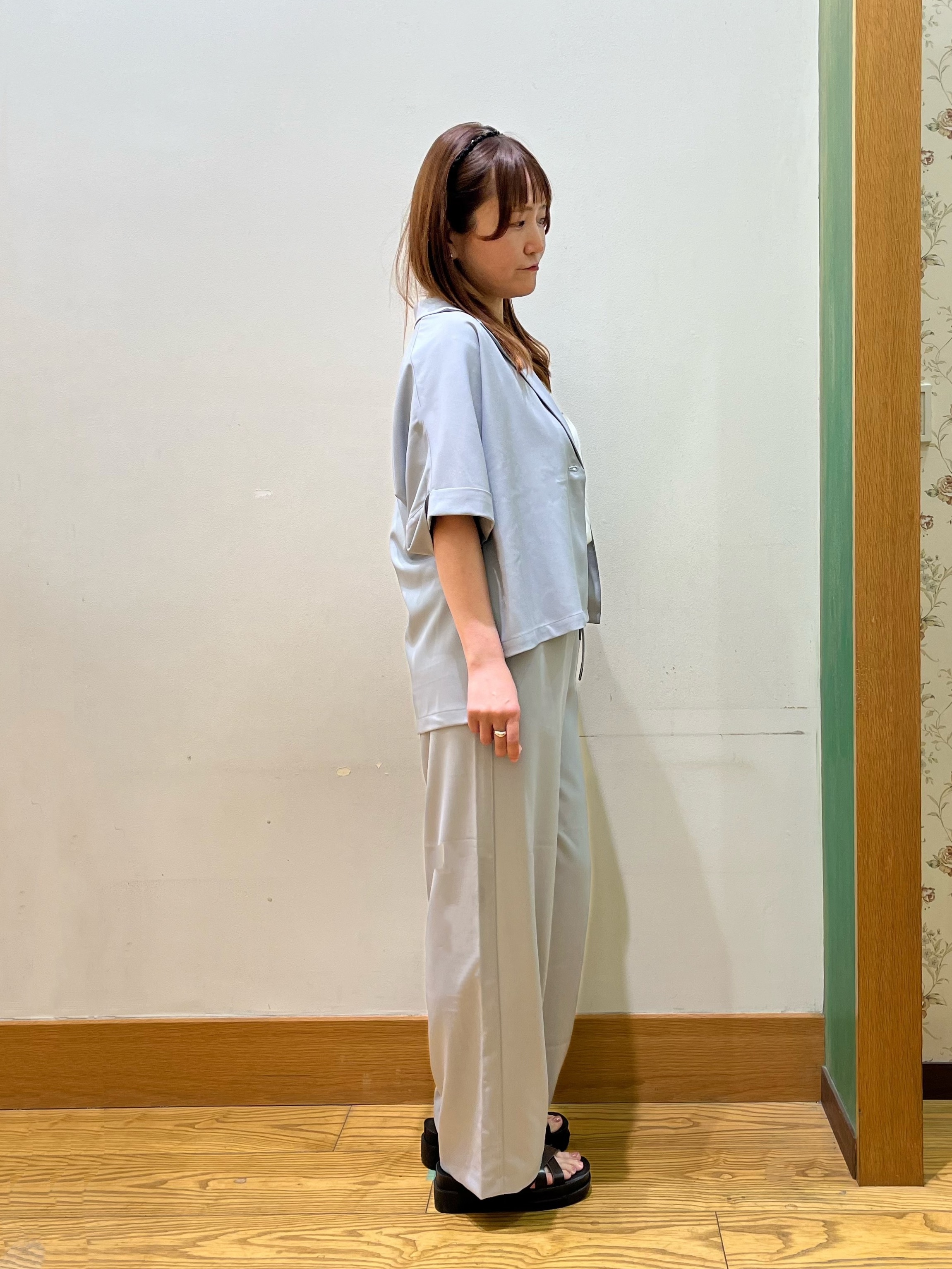 ゆっきーさんの「SHOO･LA･RUE｜【セットアップ可/洗濯後しわになりにくい/S-LL】半袖とろみテーラードジャケット」を使ったコーディネート