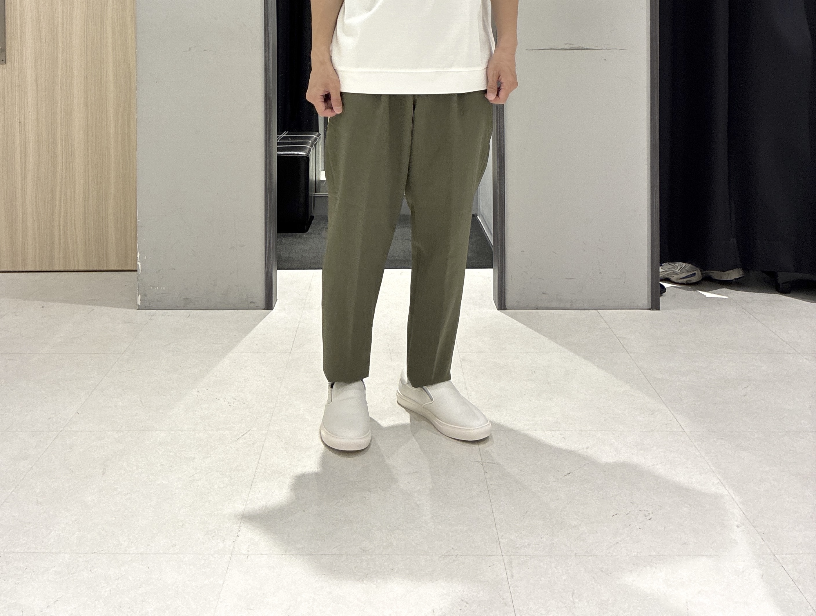わいずみさんの「TAKEO KIKUCHI｜リップル小花シャツ」を使ったコーディネート