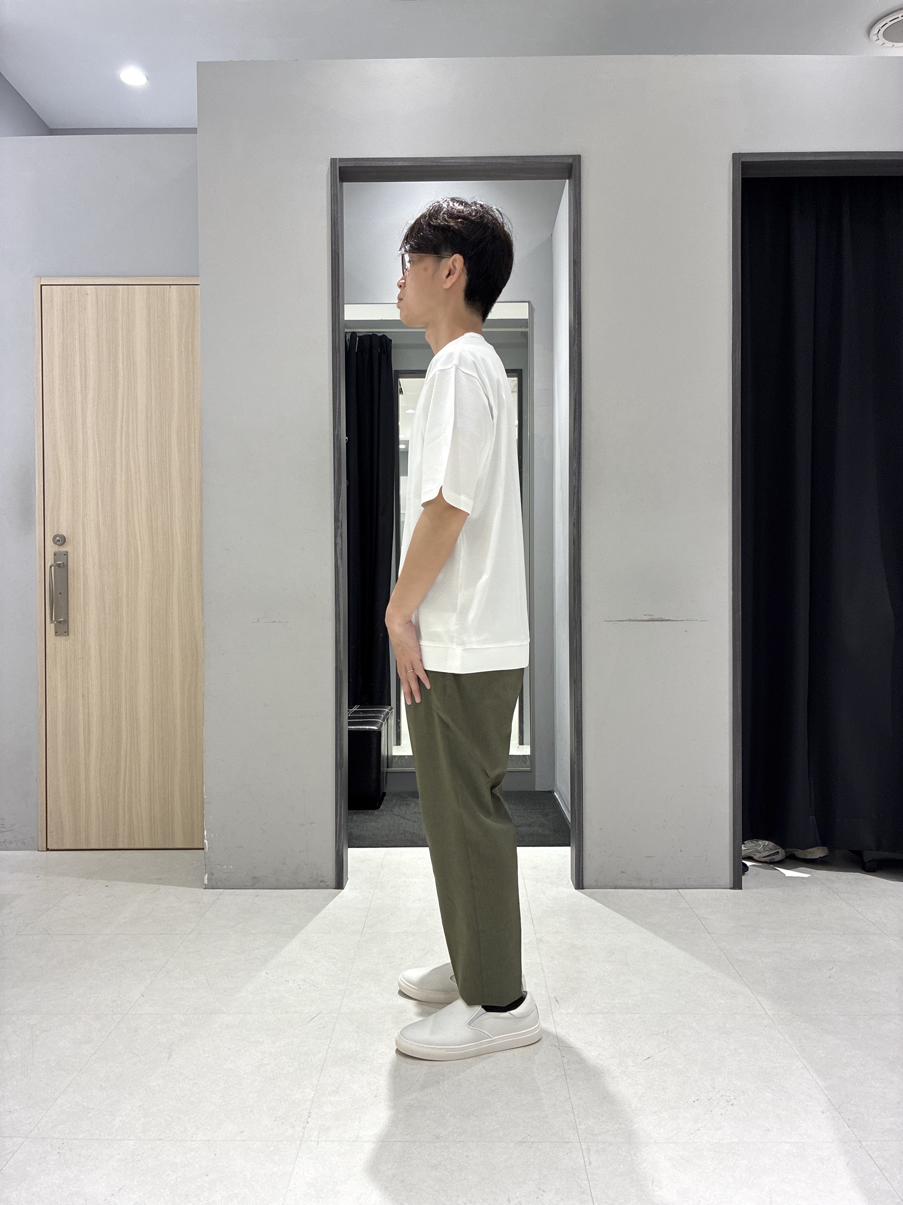 わいずみさんの「TAKEO KIKUCHI｜リップル小花シャツ」を使ったコーディネート