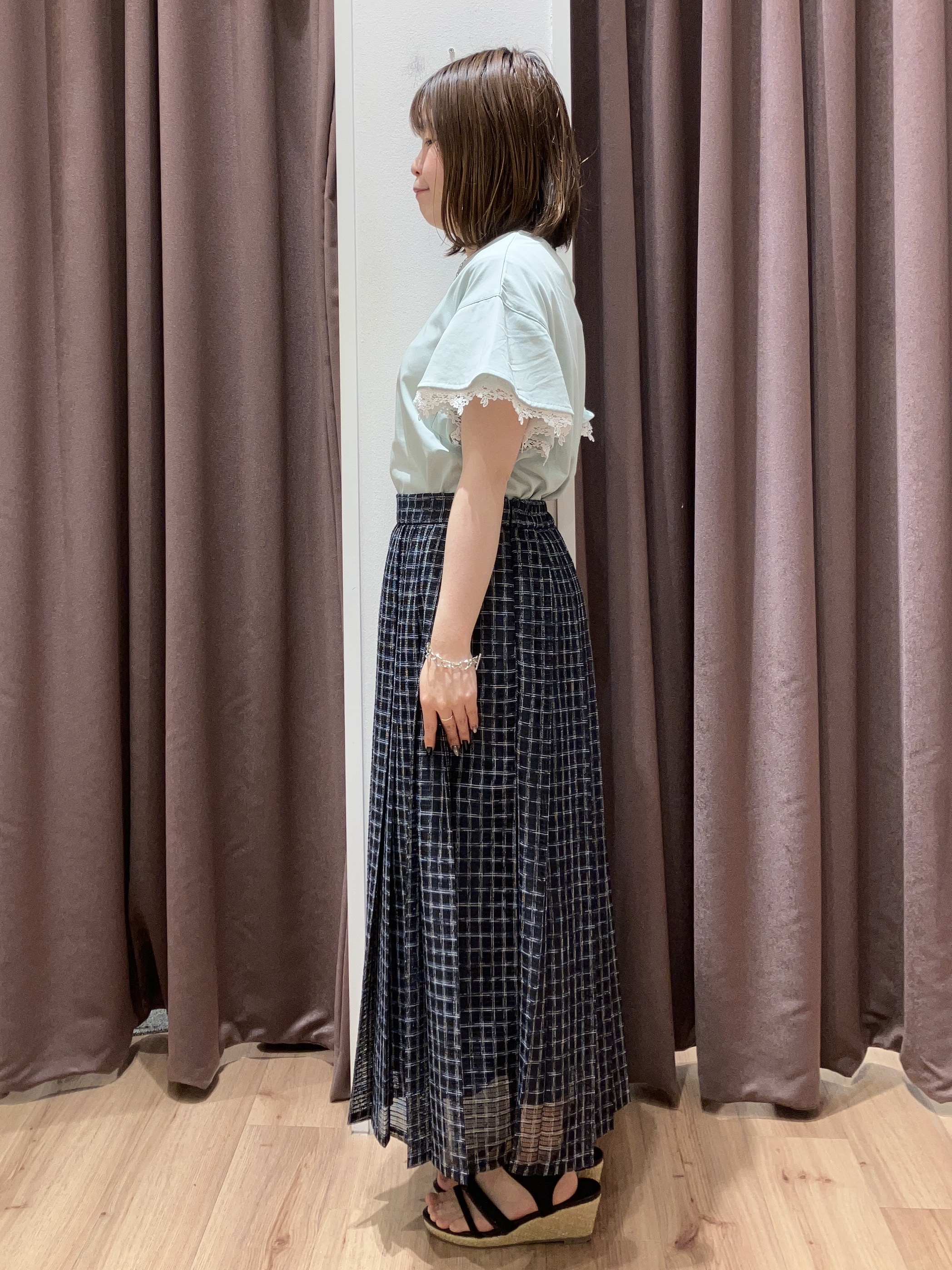 みちゃさんの「grove｜【二の腕カバー、UV】涼しく華やかに、レースレイヤードスリーブTシャツ」を使ったコーディネート