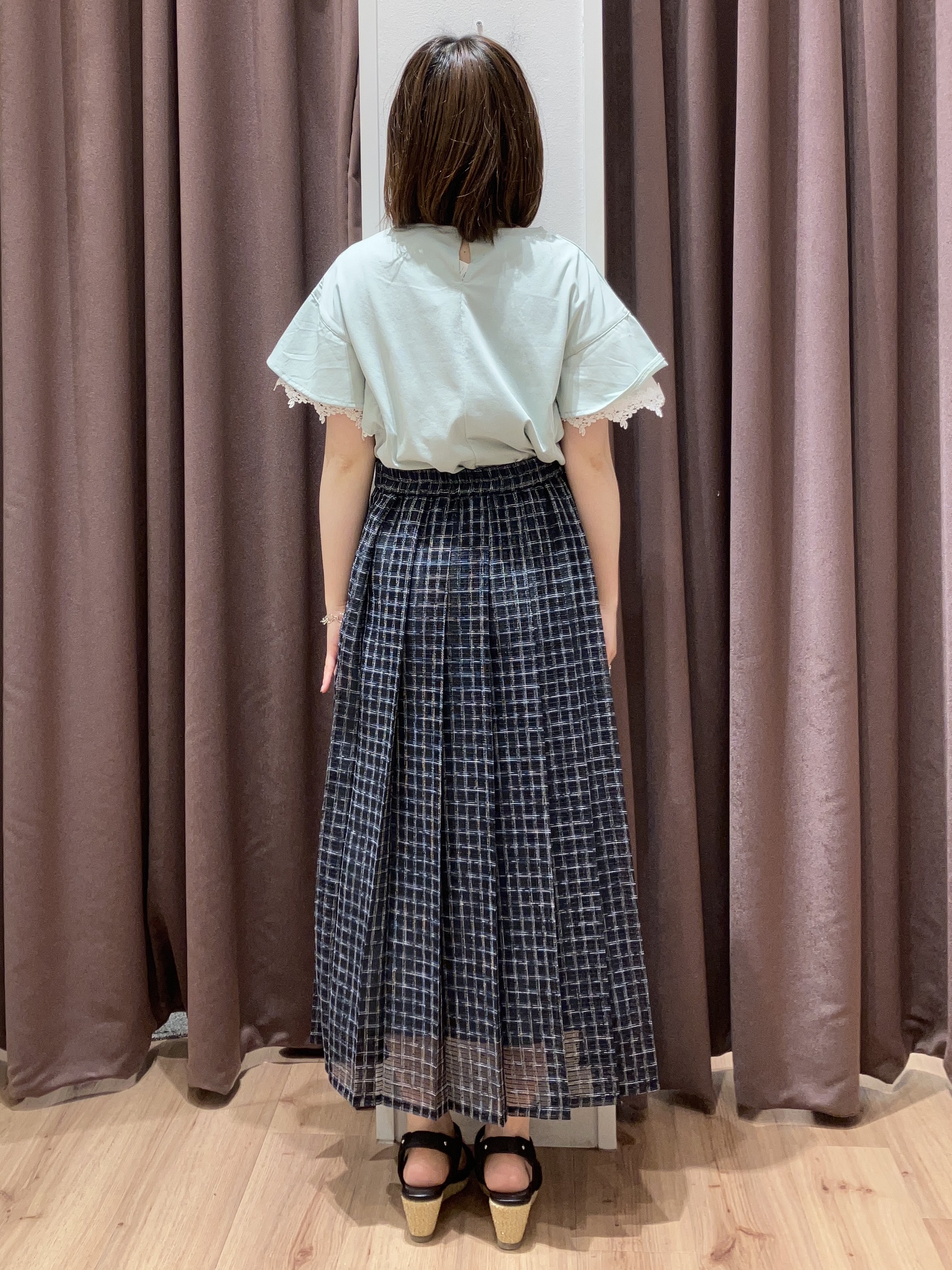 みちゃさんの「grove｜【二の腕カバー、UV】涼しく華やかに、レースレイヤードスリーブTシャツ」を使ったコーディネート