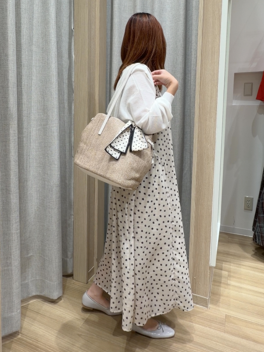 Fumikaさんの「grove｜【洗濯機OK・UVカット】大人の抜け感、シアーニットフードパーカ」を使ったコーディネート