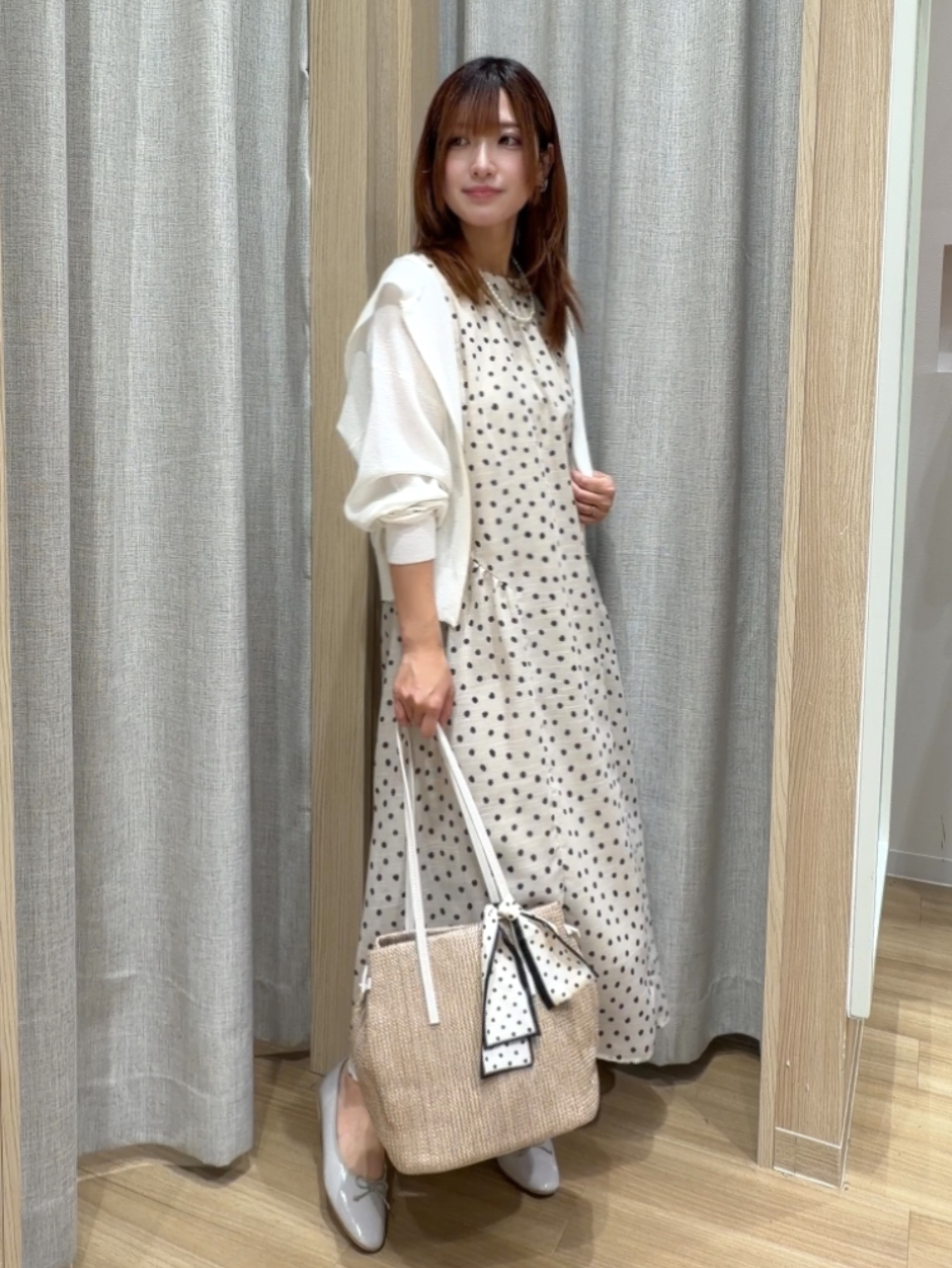 Fumikaさんの「grove｜【洗濯機OK・UVカット】大人の抜け感、シアーニットフードパーカ」を使ったコーディネート
