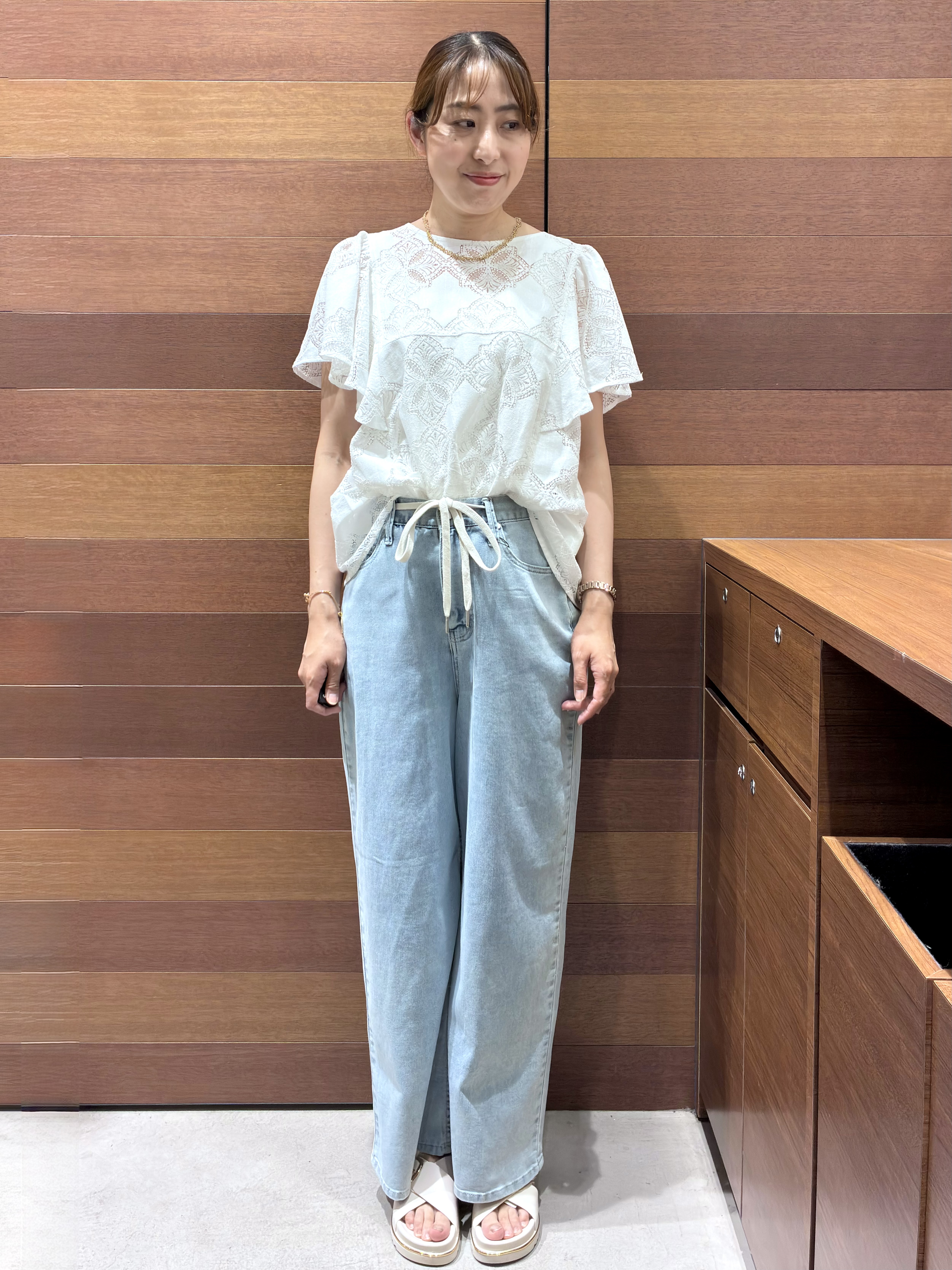 みりんさんの「OPAQUE.CLIP｜レースフレアスリーブブラウス【洗濯機OK】」を使ったコーディネート