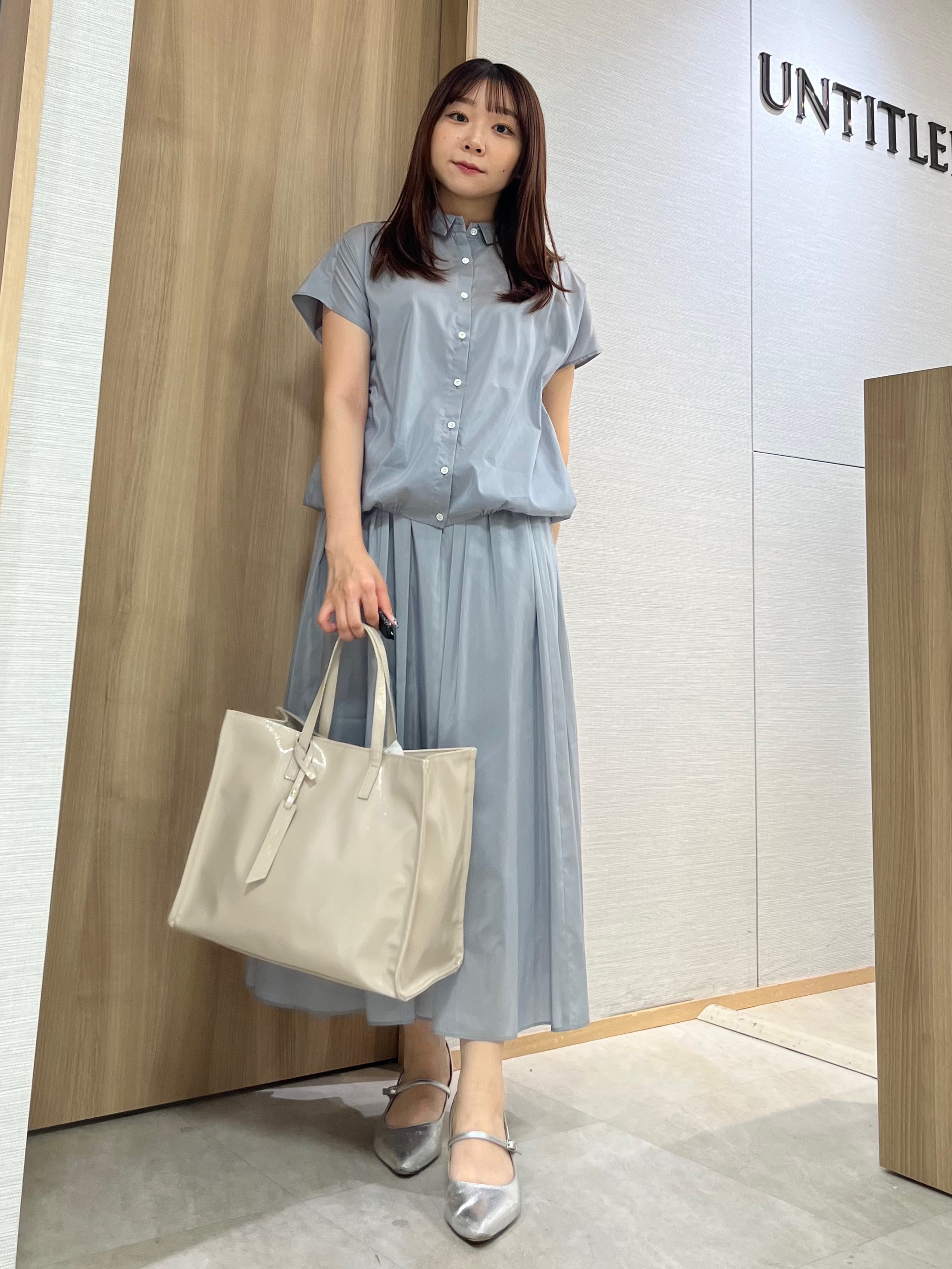 KAHOさんの「UNTITLED｜【セットアップ可/軽量/清涼感】ローンギャザーブラウス」を使ったコーディネート