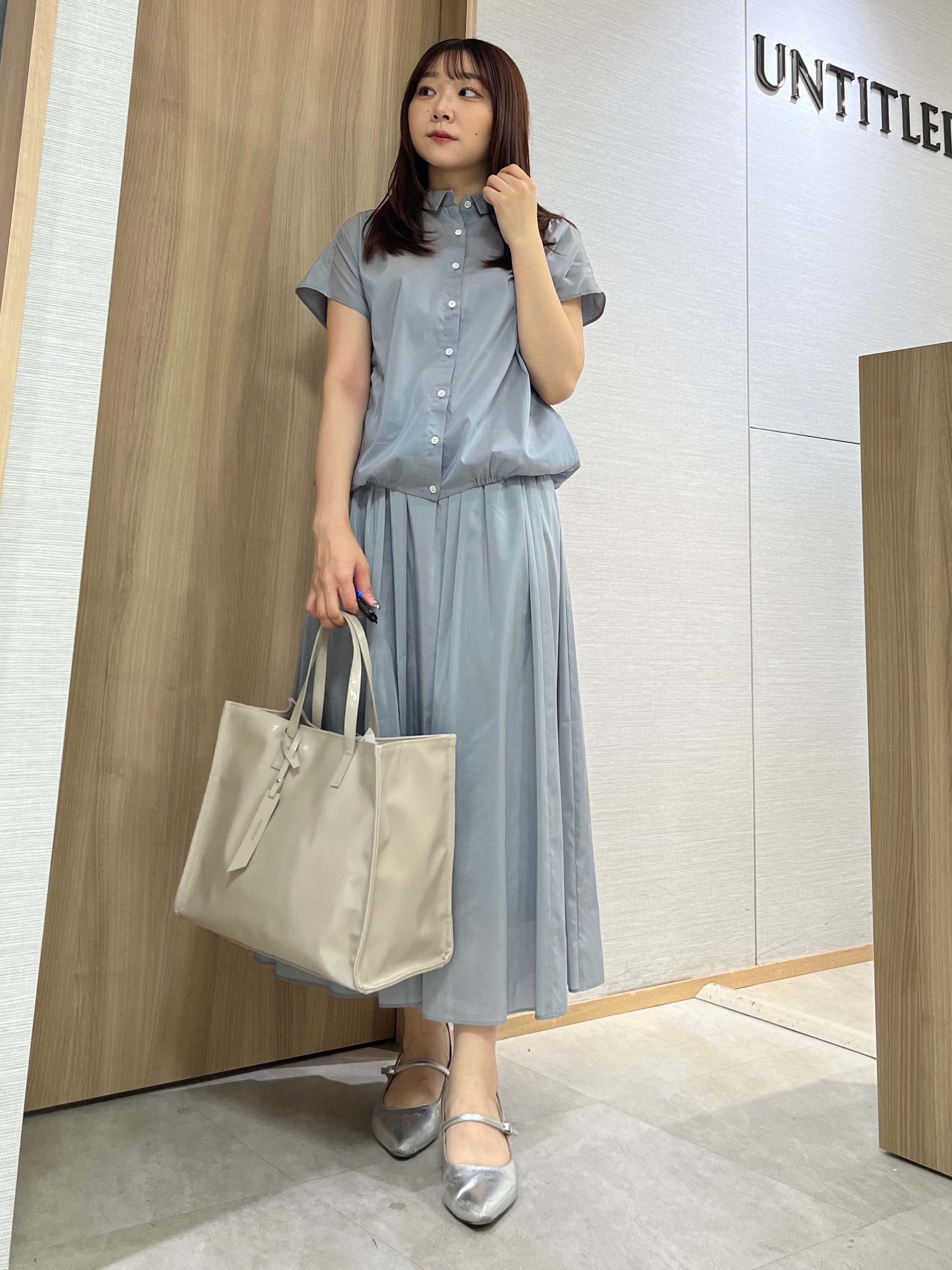KAHOさんの「UNTITLED｜【セットアップ可/軽量/清涼感】ローンギャザーブラウス」を使ったコーディネート