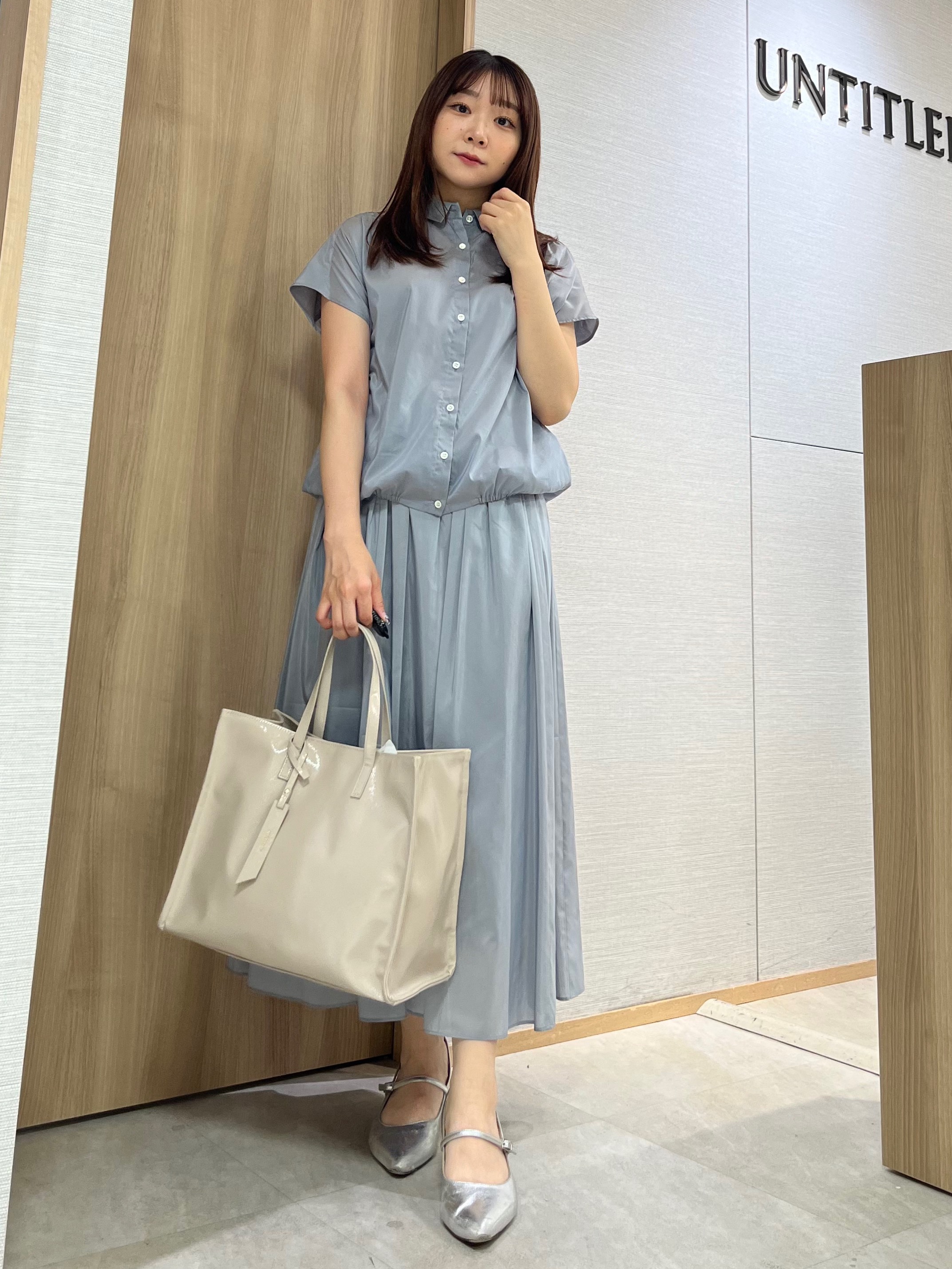 KAHOさんの「UNTITLED｜【セットアップ可/軽量/清涼感】ローンギャザーブラウス」を使ったコーディネート