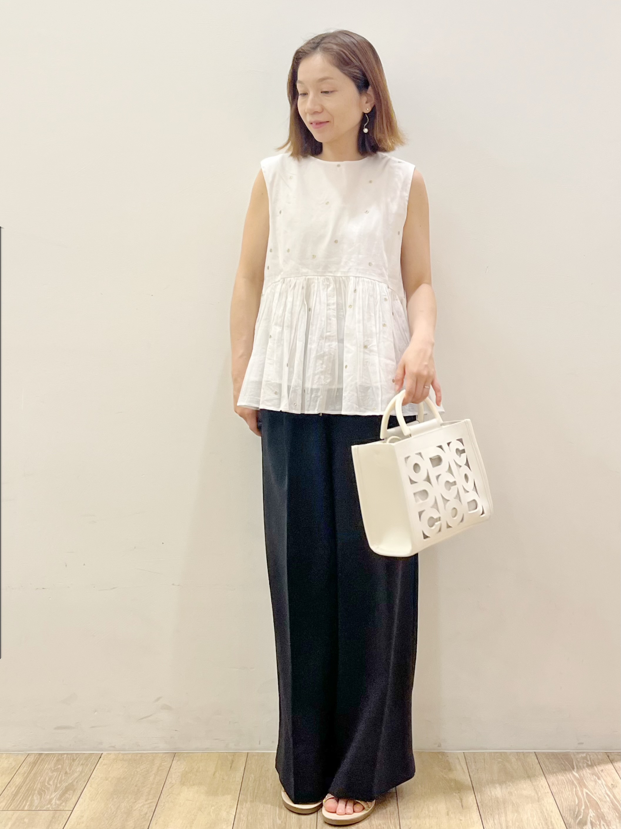 kcさんの「OPAQUE.CLIP｜ラメドット刺繍ペプラムブラウス【洗える】」を使ったコーディネート