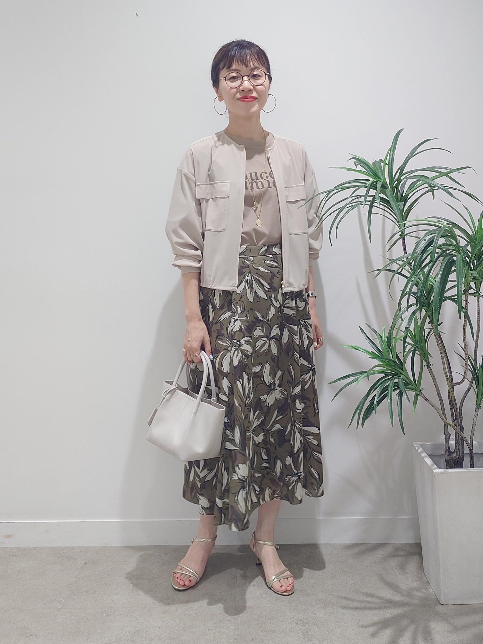 MUTSUKOさんの「UNTITLED｜◆【洗える】シアーブルゾン」を使ったコーディネート