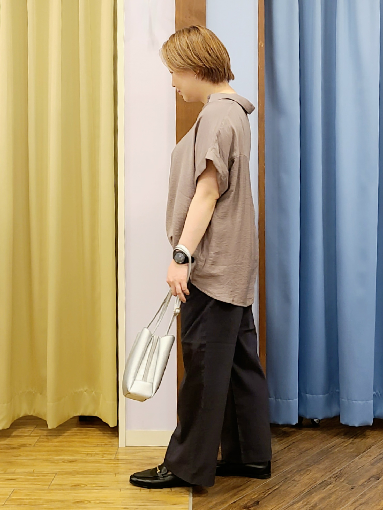 Chiiさんの「SHOO･LA･RUE｜【高レビュー/S-LL/洗濯機可/セットアップ可】着丈選べる 軽凛(かろりん) フラップイージーパン」を使ったコーディネート
