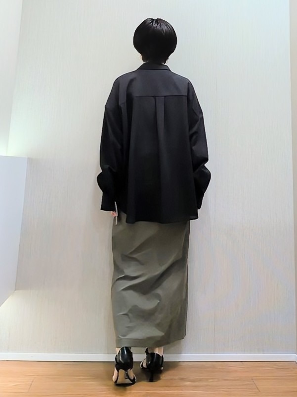 ミズタさんの「UNTITLED｜◆【2WAY/マシンウォッシャブル】カシュクールデザインシャツ」を使ったコーディネート