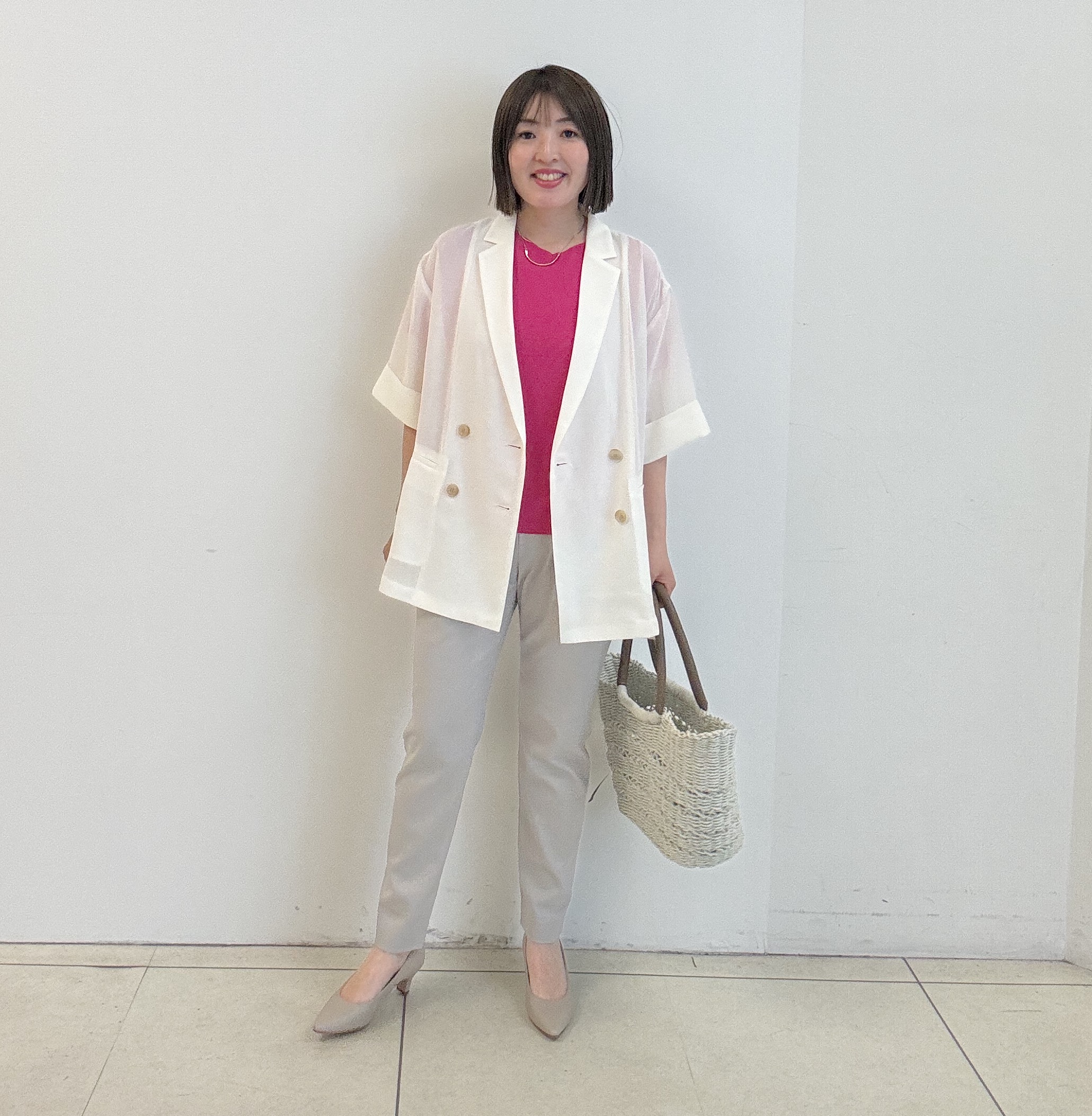 yoshiyaさんの「INDIVI｜【洗える】ガーター編みVネックニットT」を使ったコーディネート