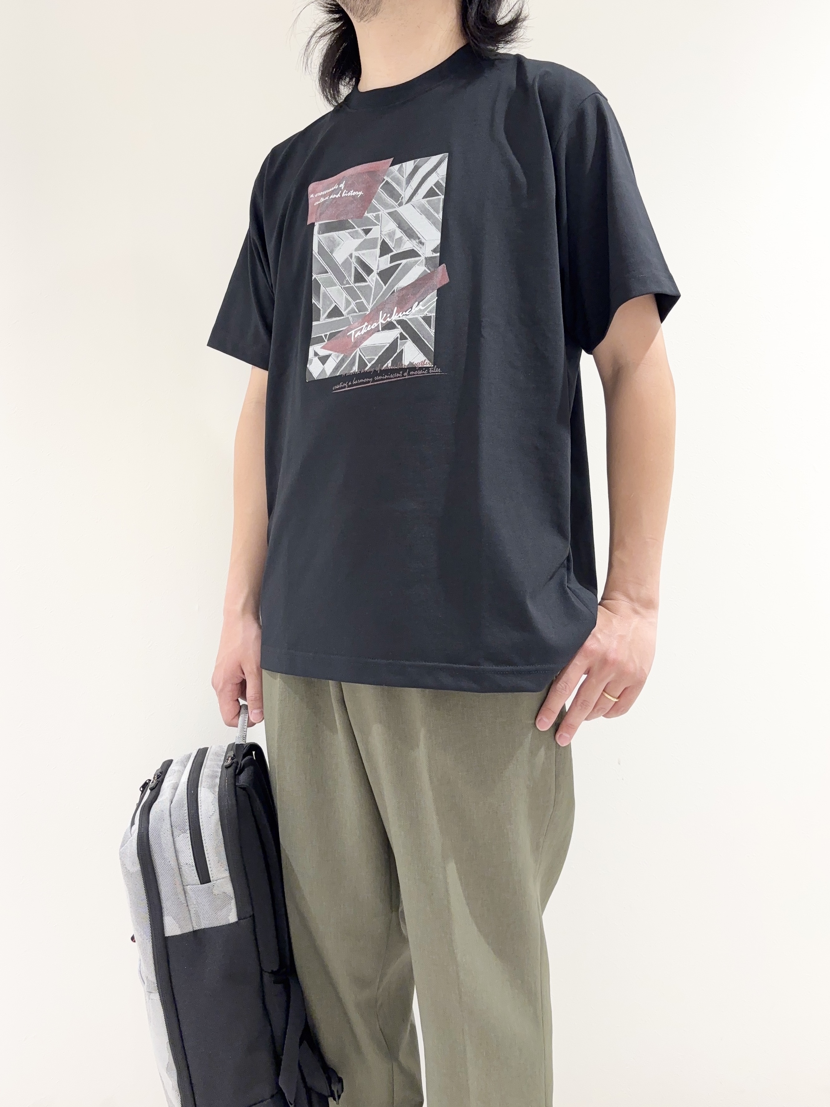 及川さんの「TAKEO KIKUCHI｜モノクロタイルTシャツ」を使ったコーディネート