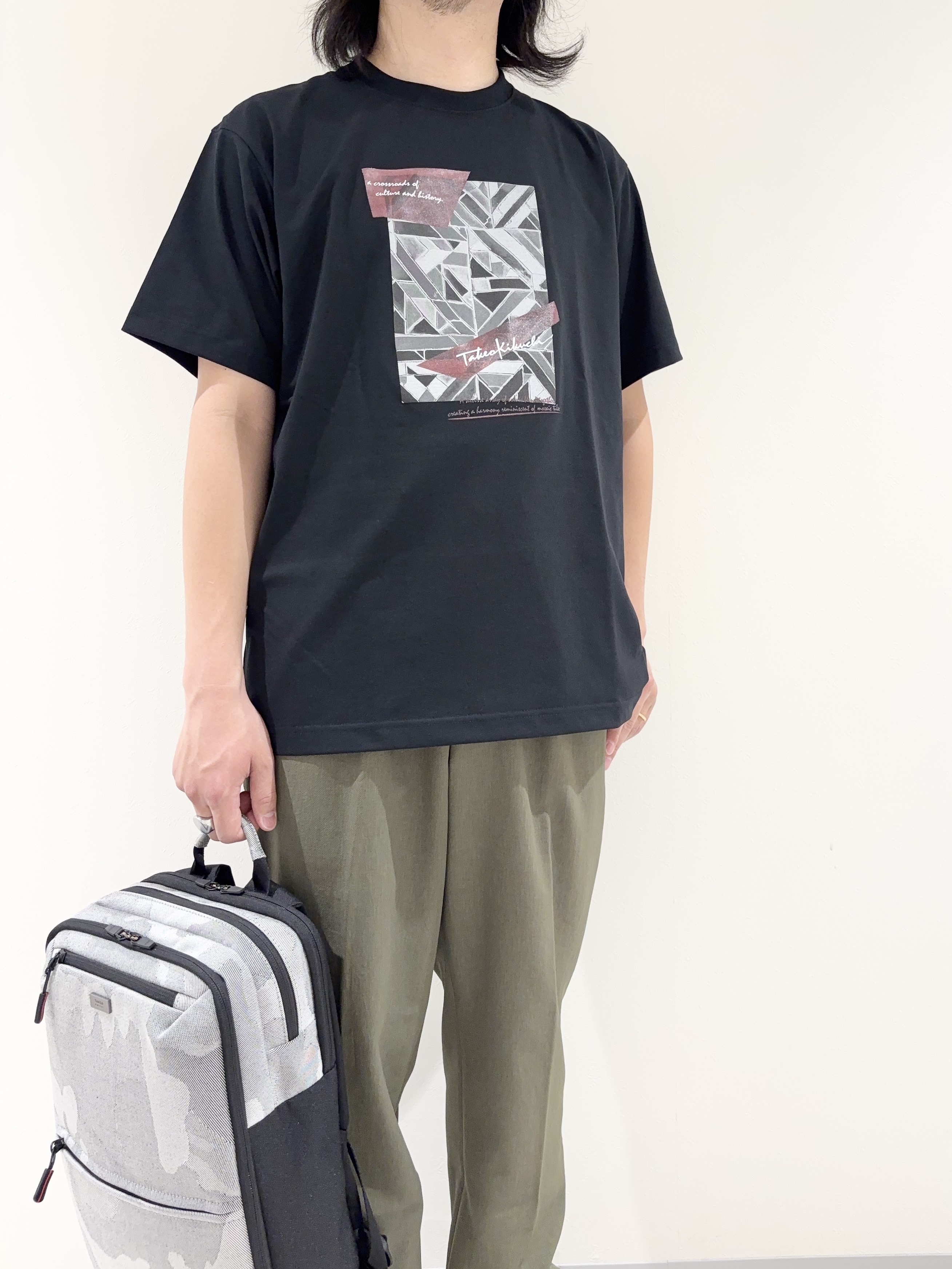 及川さんの「TAKEO KIKUCHI｜モノクロタイルTシャツ」を使ったコーディネート