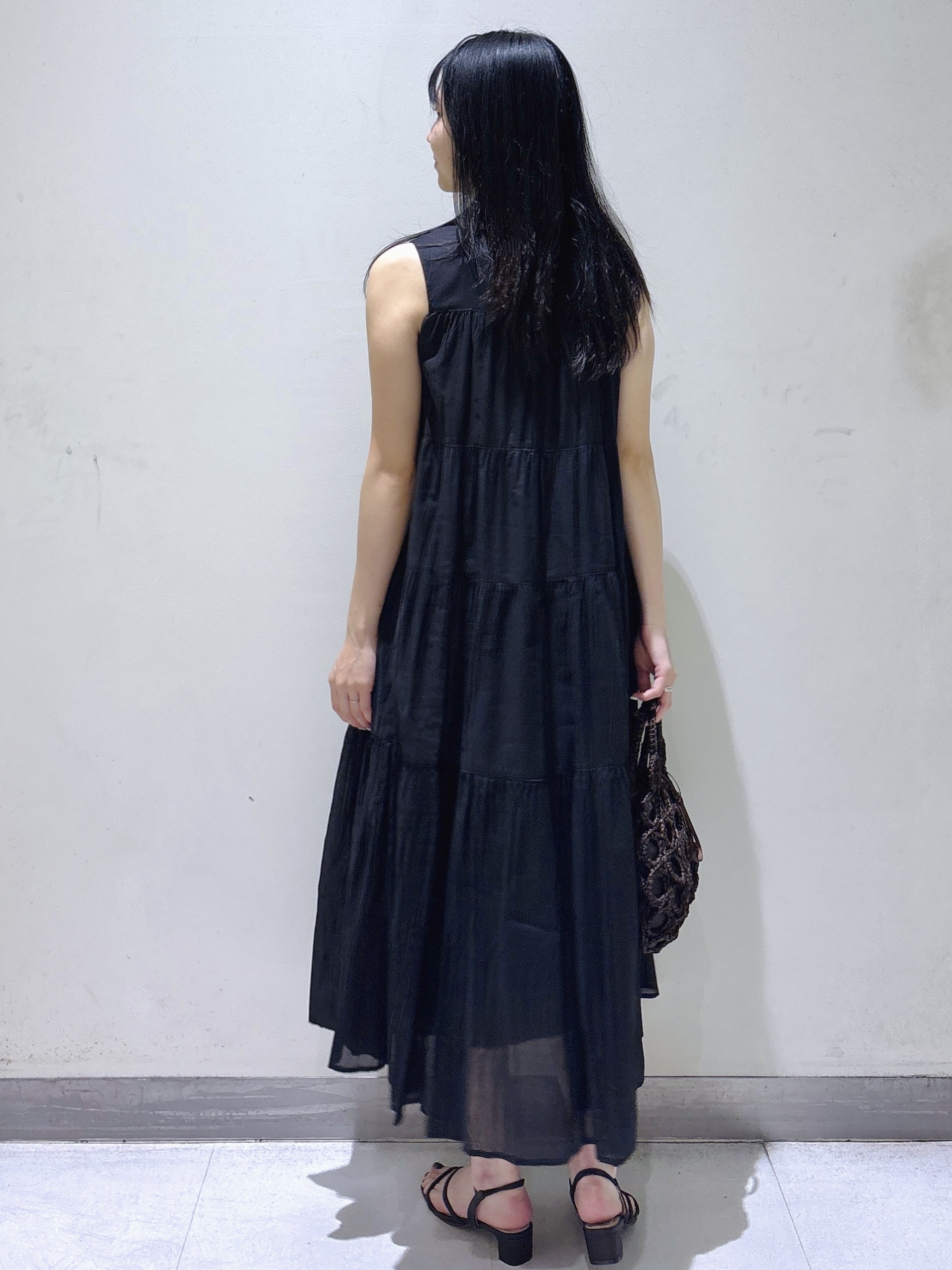 sachikoさんの「OPAQUE.CLIP｜ティアードサマードレス／オーガニックコットン混【洗濯機OK】」を使ったコーディネート