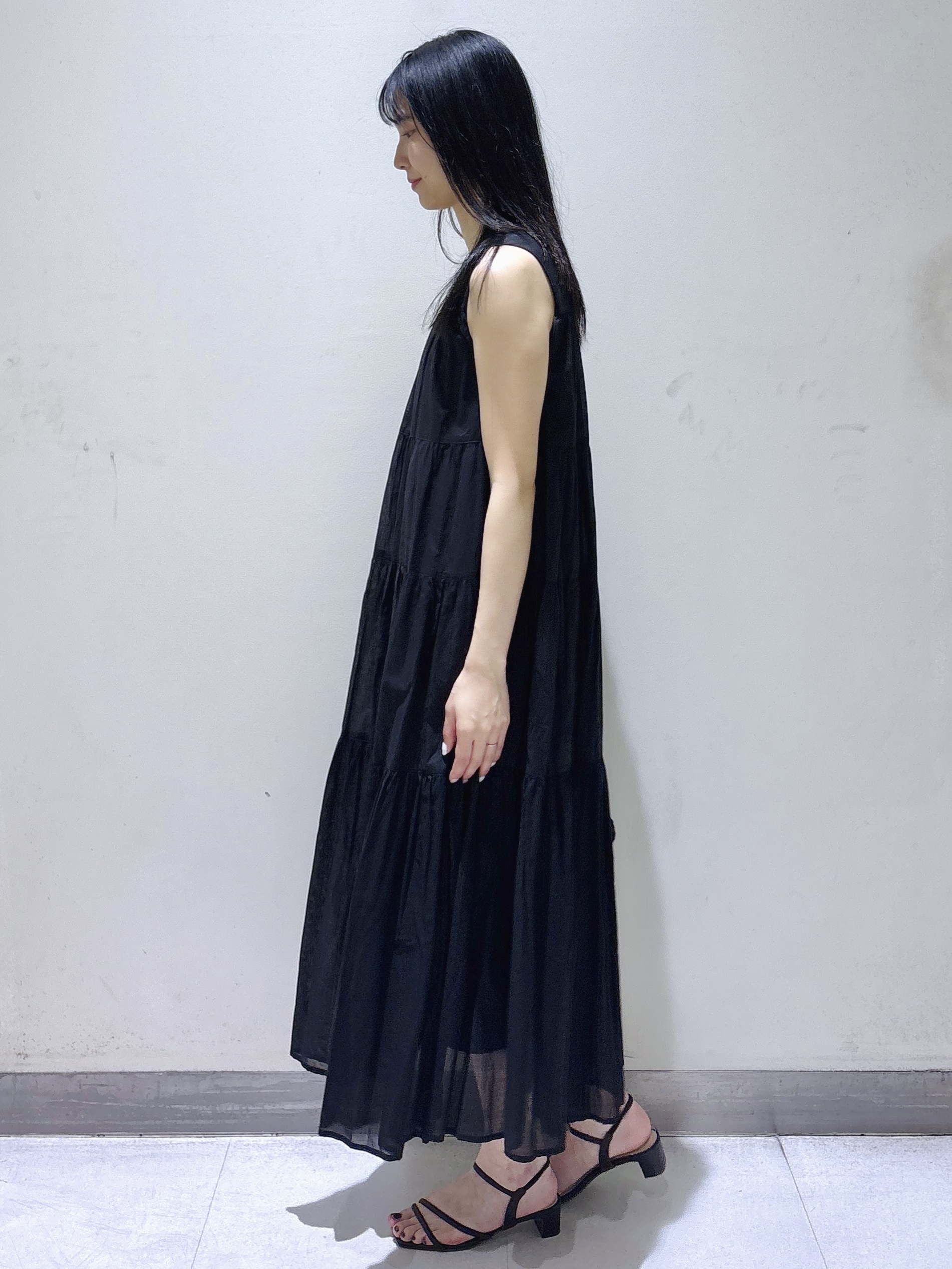 sachikoさんの「OPAQUE.CLIP｜ティアードサマードレス／オーガニックコットン混【洗濯機OK】」を使ったコーディネート