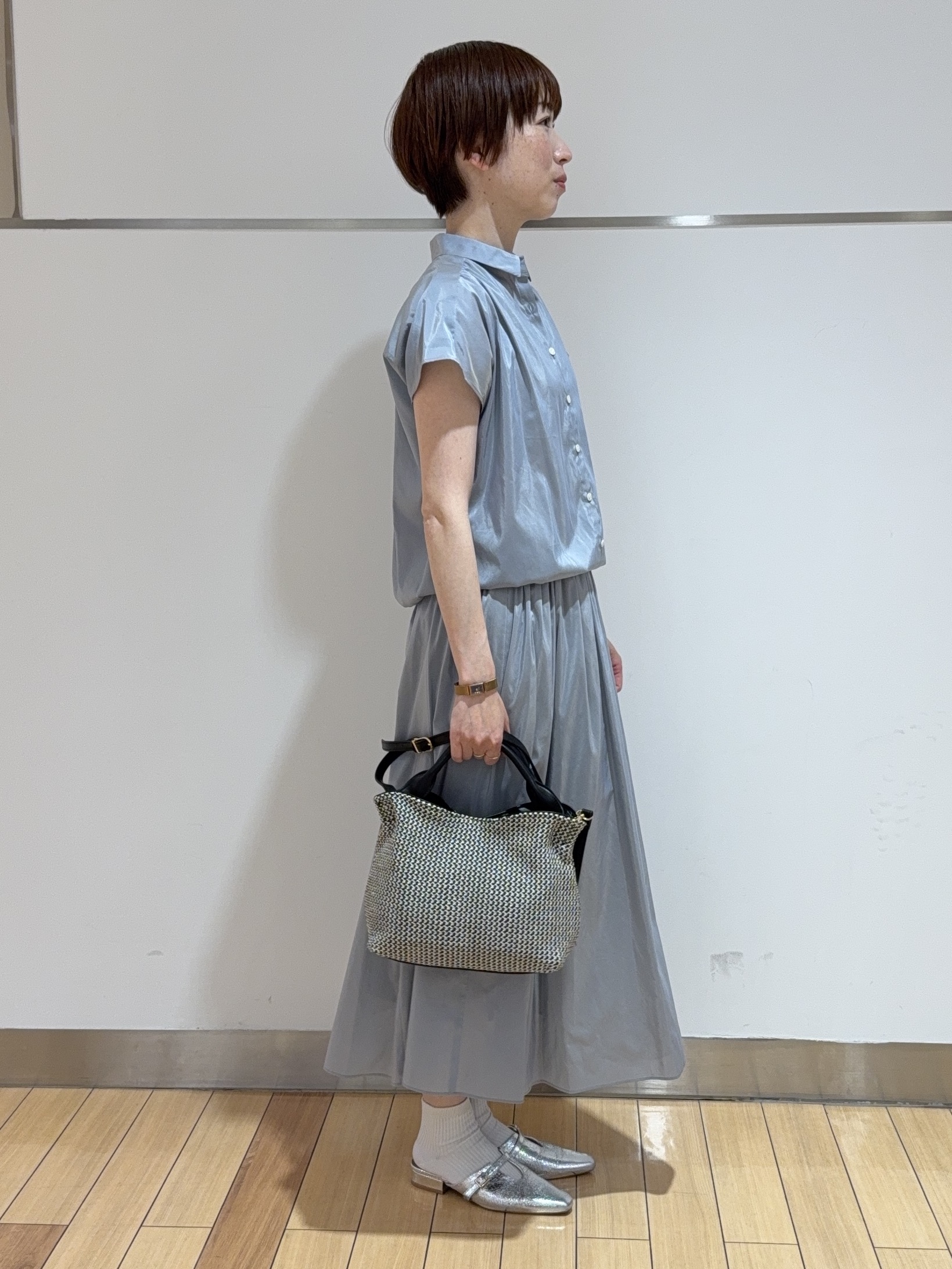 あやさんの「UNTITLED｜【セットアップ可/軽量/清涼感】ローンギャザーブラウス」を使ったコーディネート