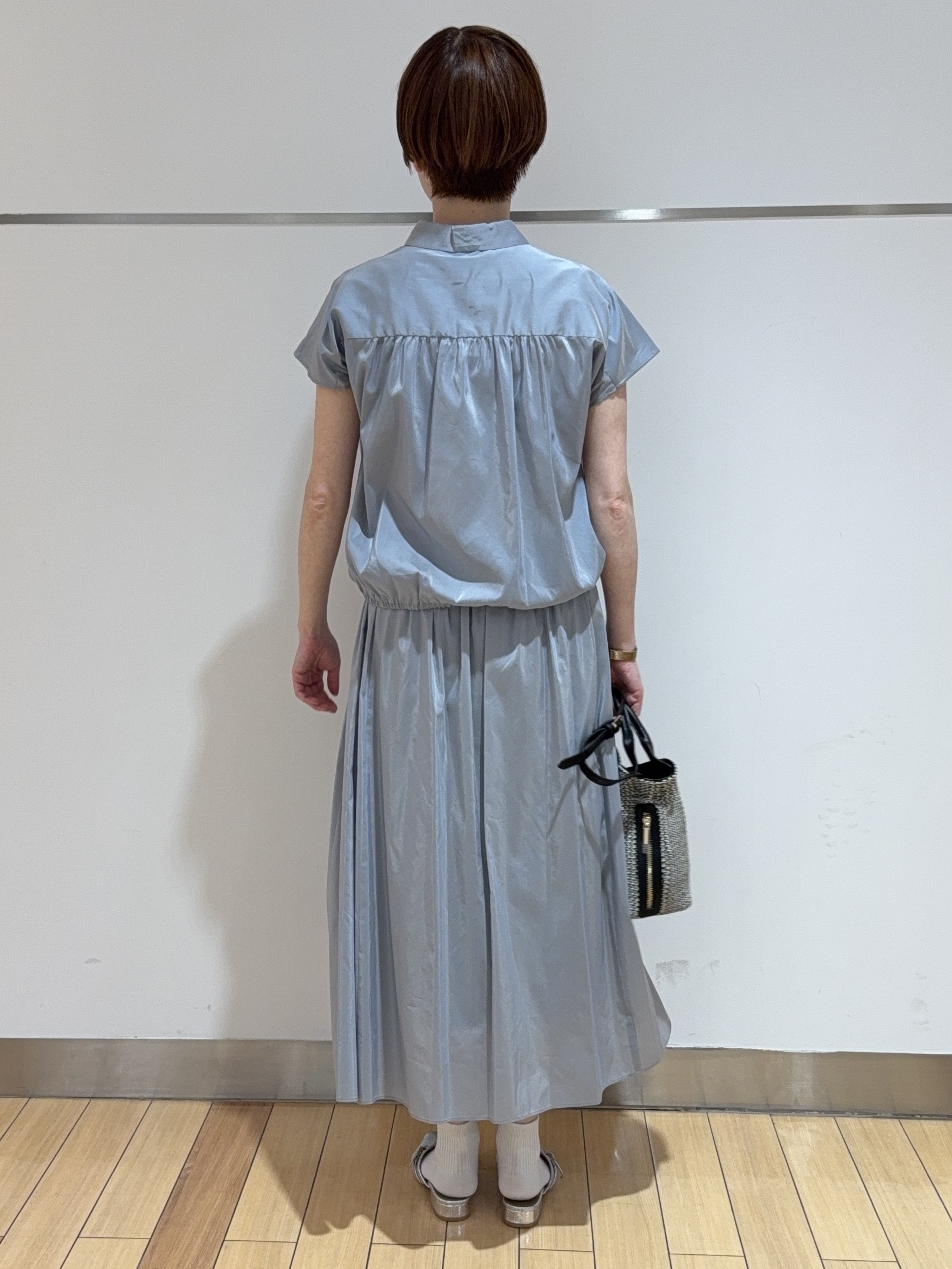 あやさんの「UNTITLED｜【セットアップ可/軽量/清涼感】ローンギャザーブラウス」を使ったコーディネート