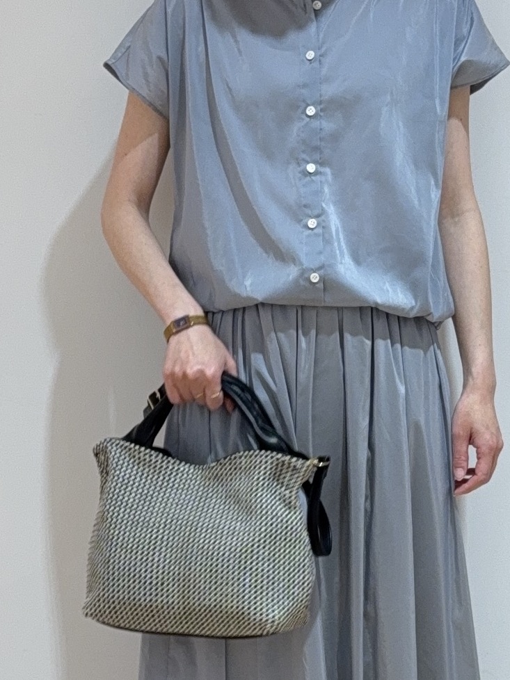 あやさんの「UNTITLED｜【セットアップ可/軽量/清涼感】ローンギャザーブラウス」を使ったコーディネート