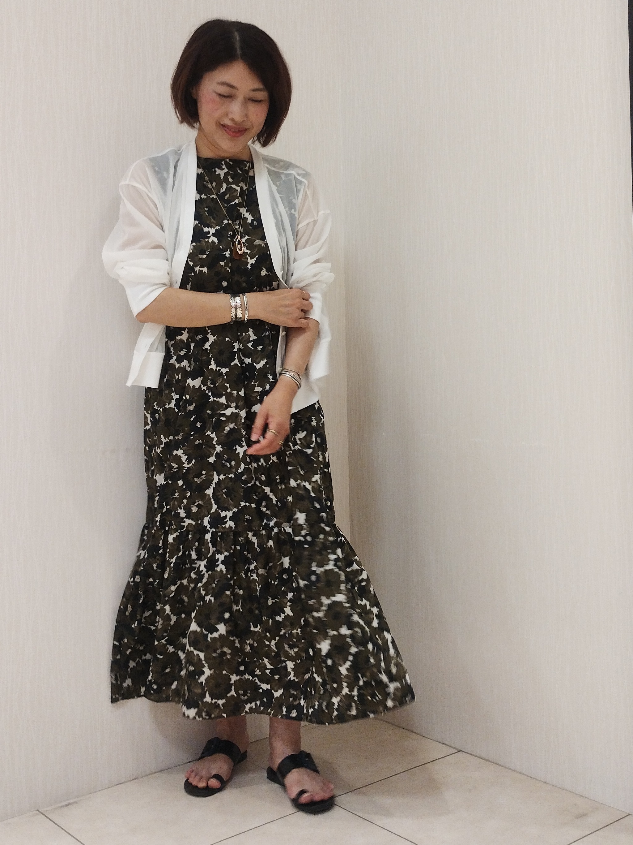 u&minus;macoさんの「UNTITLED｜【7色展開/ゆったり/ショート丈】シアートリコットカーディガン」を使ったコーディネート
