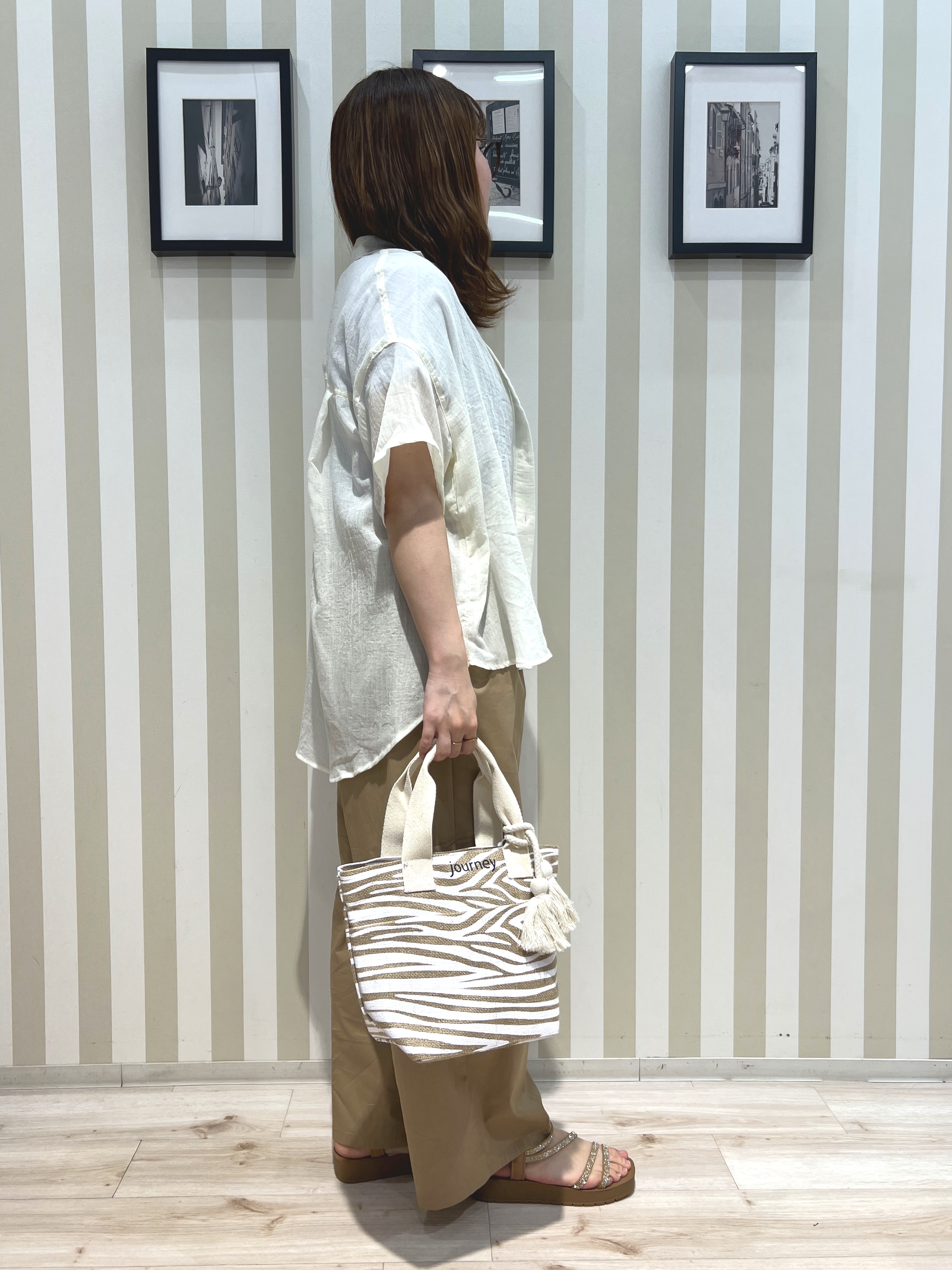 manaさんの「SHOO･LA･RUE｜ヒップがすっぽり隠れる やわらか5分袖シアーシャツ」を使ったコーディネート