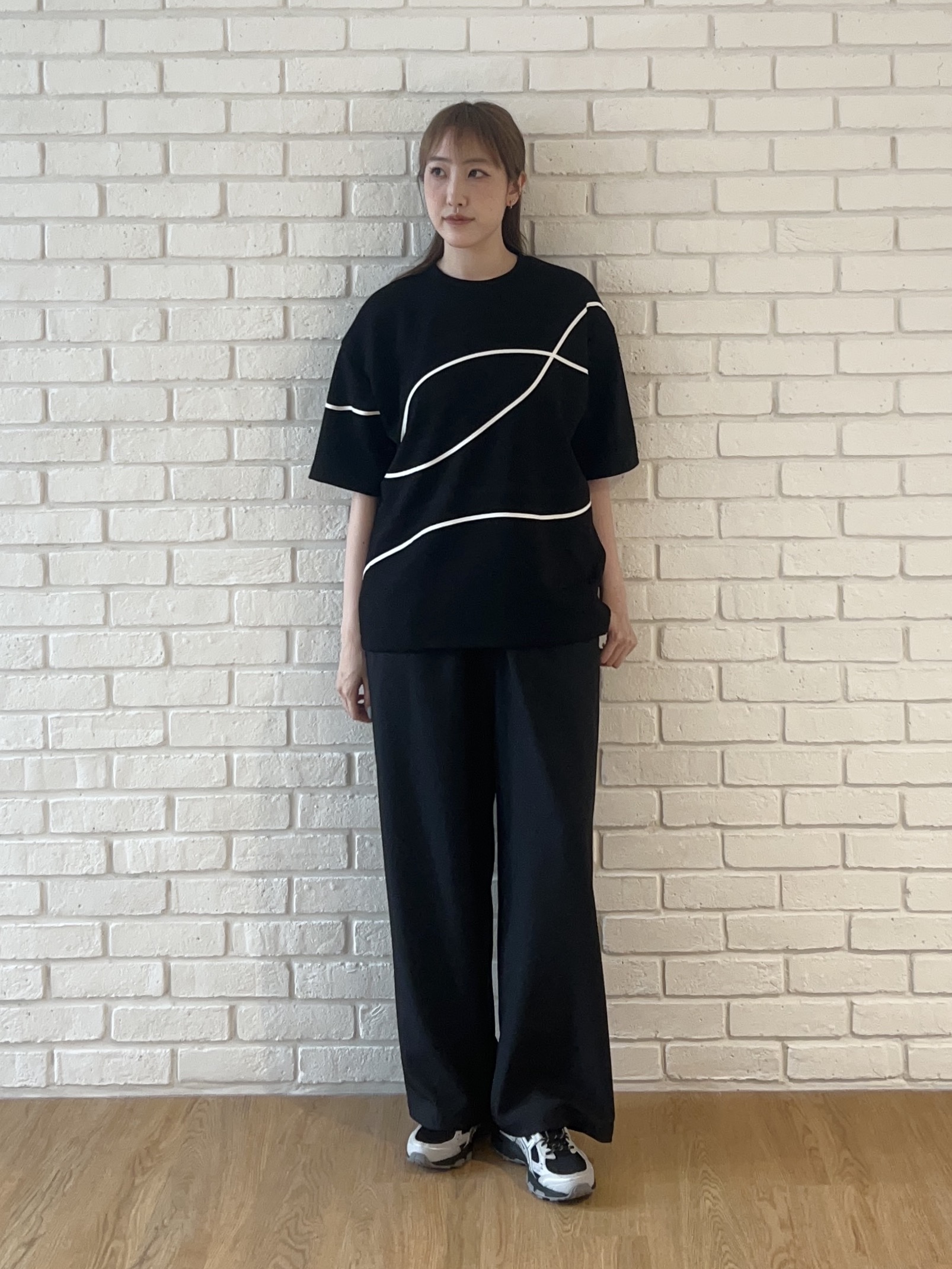 mさんの「tk.TAKEO KIKUCHI｜コードエンブロカットソー」を使ったコーディネート
