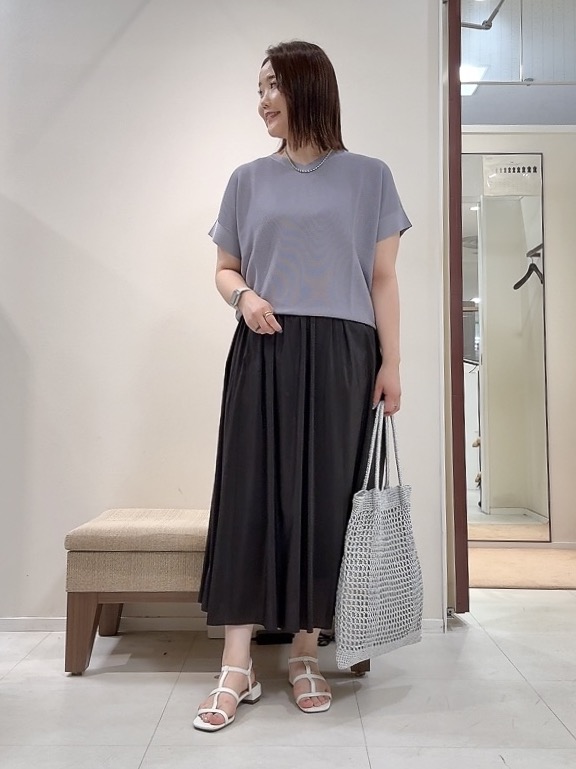 YUIさんの「UNTITLED｜【11色展開/体型カバー】前後2WAYフレンチスリーブニット」を使ったコーディネート