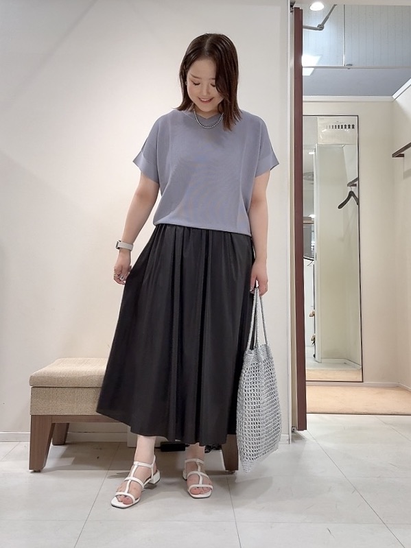 YUIさんの「UNTITLED｜【11色展開/体型カバー】前後2WAYフレンチスリーブニット」を使ったコーディネート