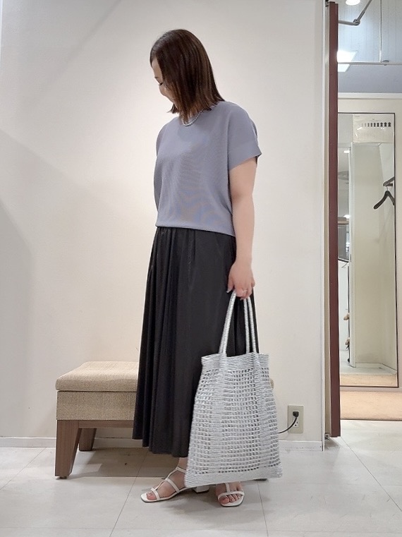 YUIさんの「UNTITLED｜【11色展開/体型カバー】前後2WAYフレンチスリーブニット」を使ったコーディネート