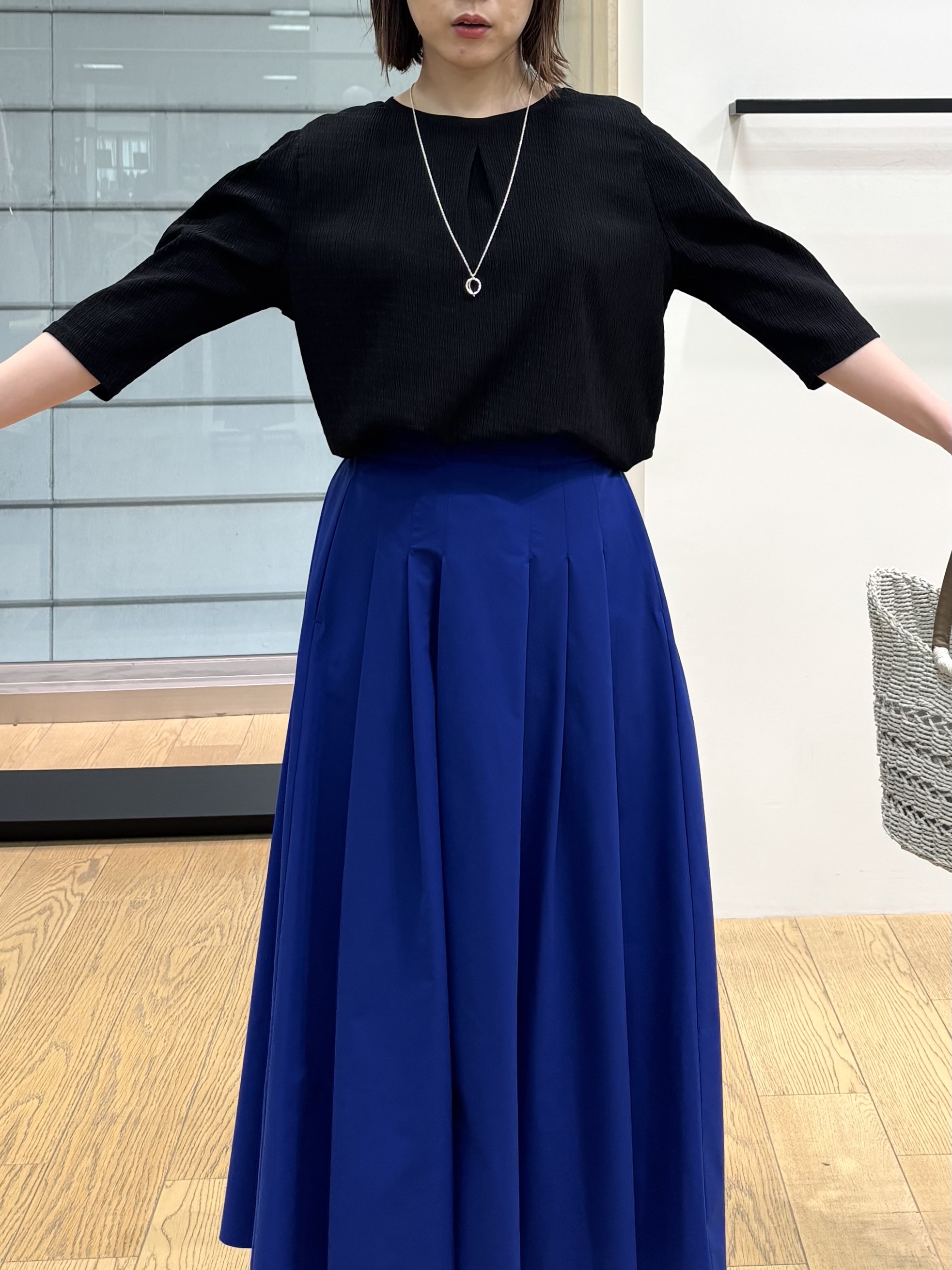 asamiさんの「INDIVI｜【UVケア／吸汗速乾】チェック柄タックボリュームスリーブトップス」を使ったコーディネート