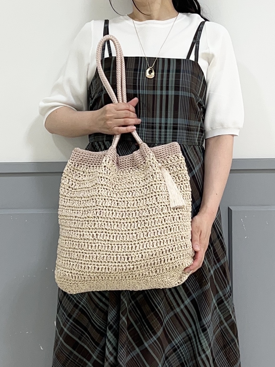 yuuさんの「grove｜【シリーズ累計36万枚/UVカット・ひんやり・洗濯機OK】やわらかドライタッチ 五分袖クルーネックニ」を使ったコーディネート