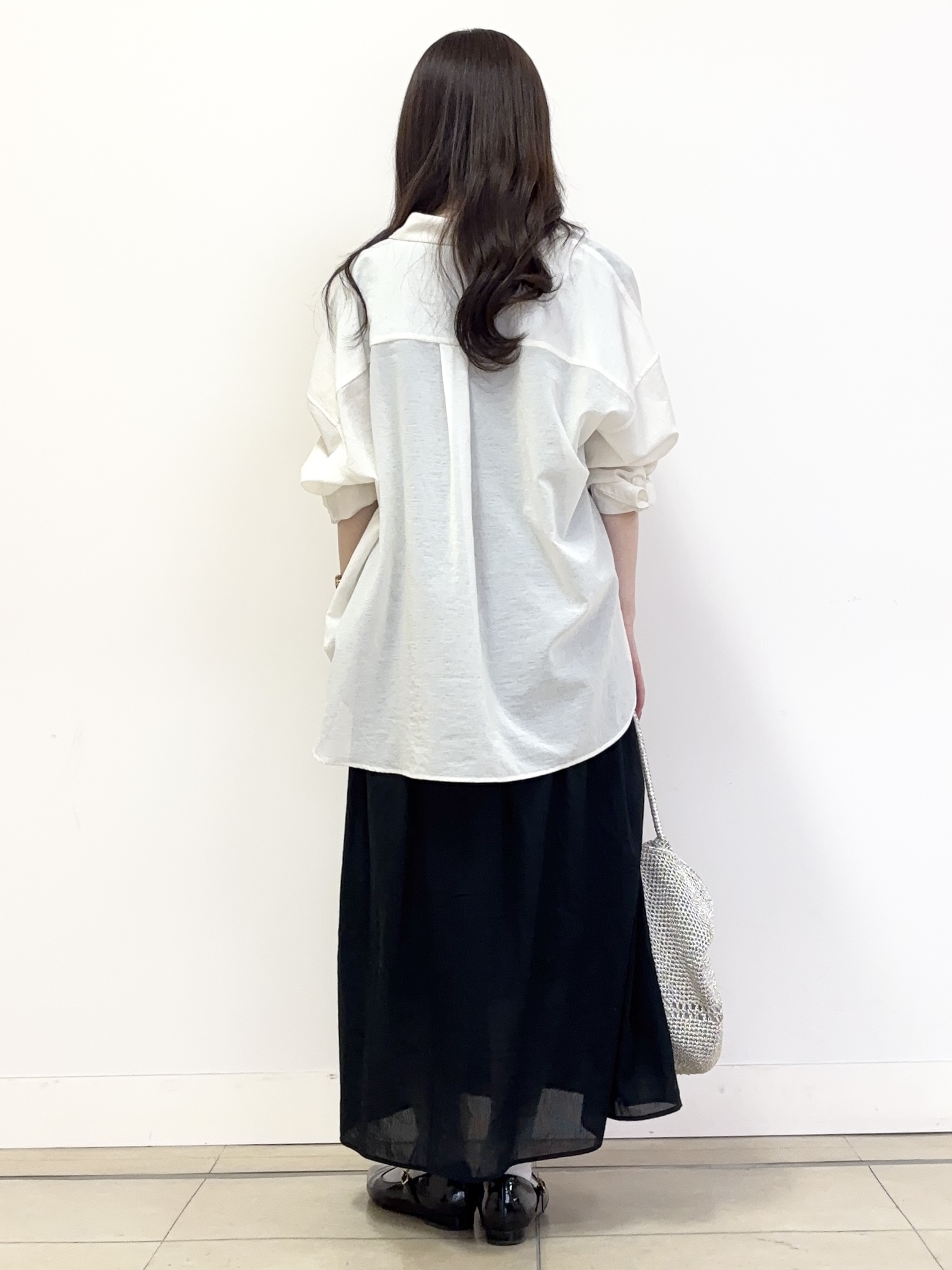 あやかさんの「UNTITLED｜メタリックメッシュトート」を使ったコーディネート