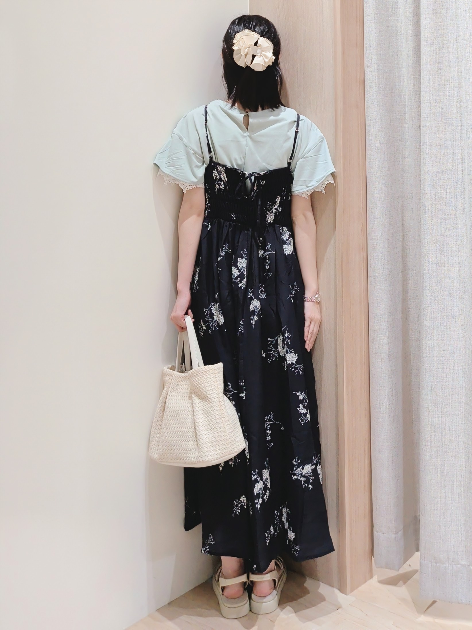 Yuiさんの「grove｜【二の腕カバー、UV】涼しく華やかに、レースレイヤードスリーブTシャツ」を使ったコーディネート