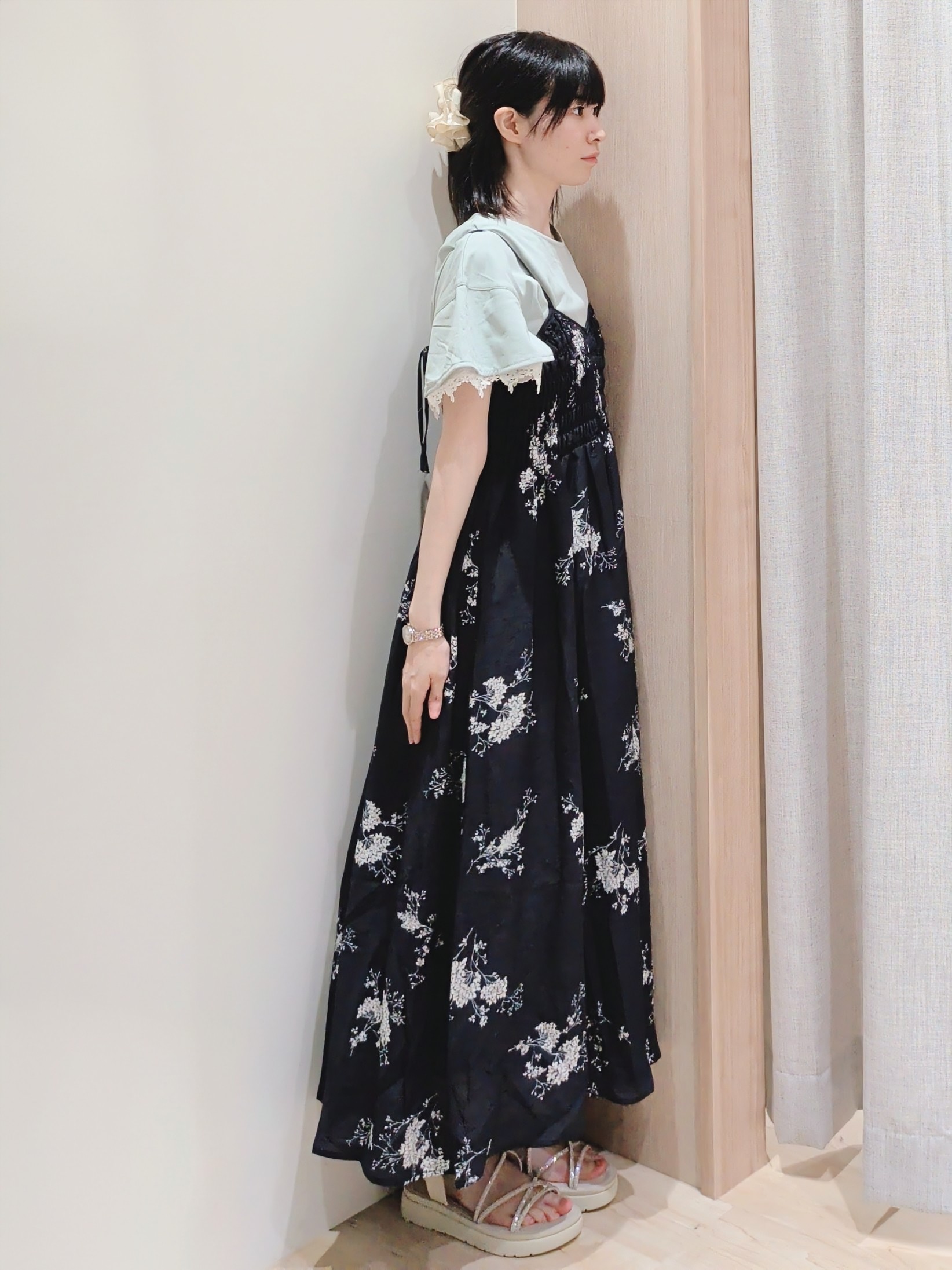 Yuiさんの「grove｜【二の腕カバー、UV】涼しく華やかに、レースレイヤードスリーブTシャツ」を使ったコーディネート