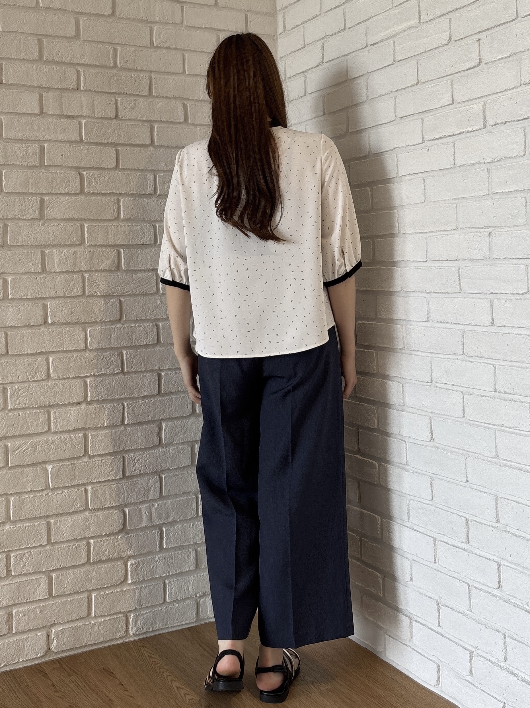 sayaさんの「grove｜【二の腕カバー・お仕事】フロントタック配色ブラウス」を使ったコーディネート
