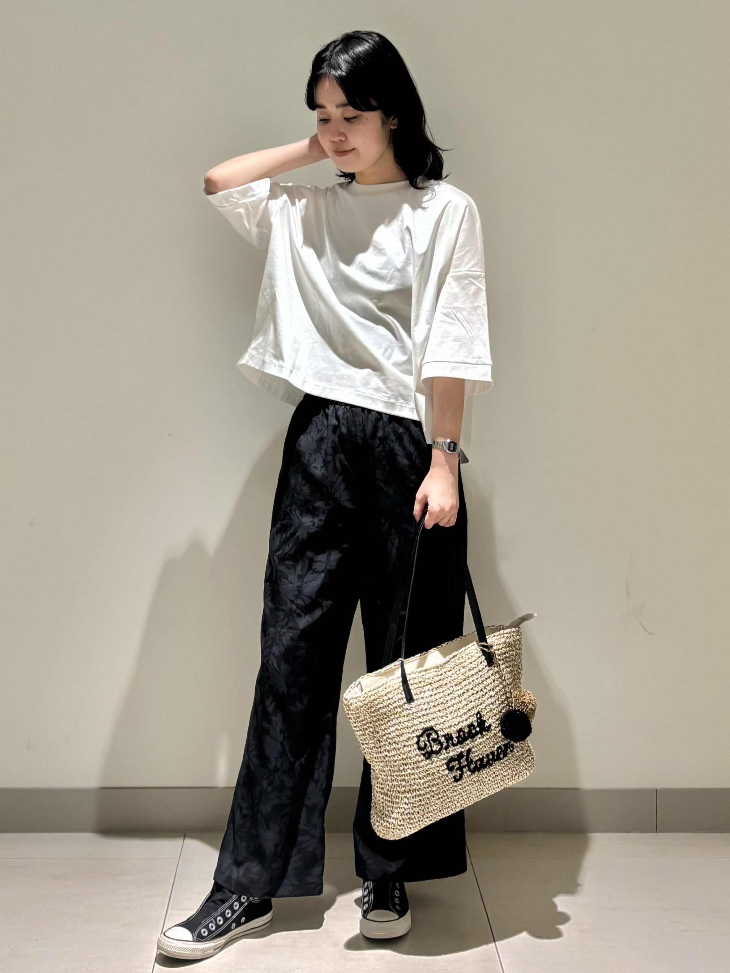 mayuさんの「Dessin｜【洗える】ボタニカル柄リラクシーパンツ」を使ったコーディネート