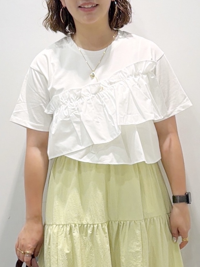 sumicaさんの「OPAQUE.CLIP｜【接触冷感】アシメフリルドッキングカットソー《洗濯機OK》」を使ったコーディネート