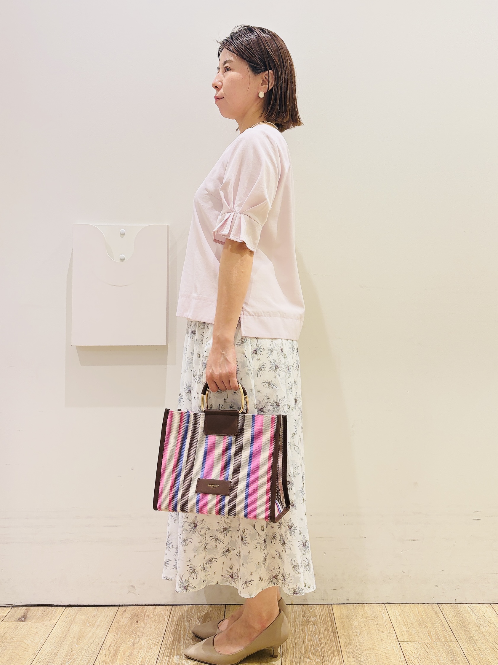 YUKOさんの「index｜【接触冷感／吸水速乾】タックパフスリーブブラウス《防シワ／洗濯機OK／XS～3L／8col》」を使ったコーディネート