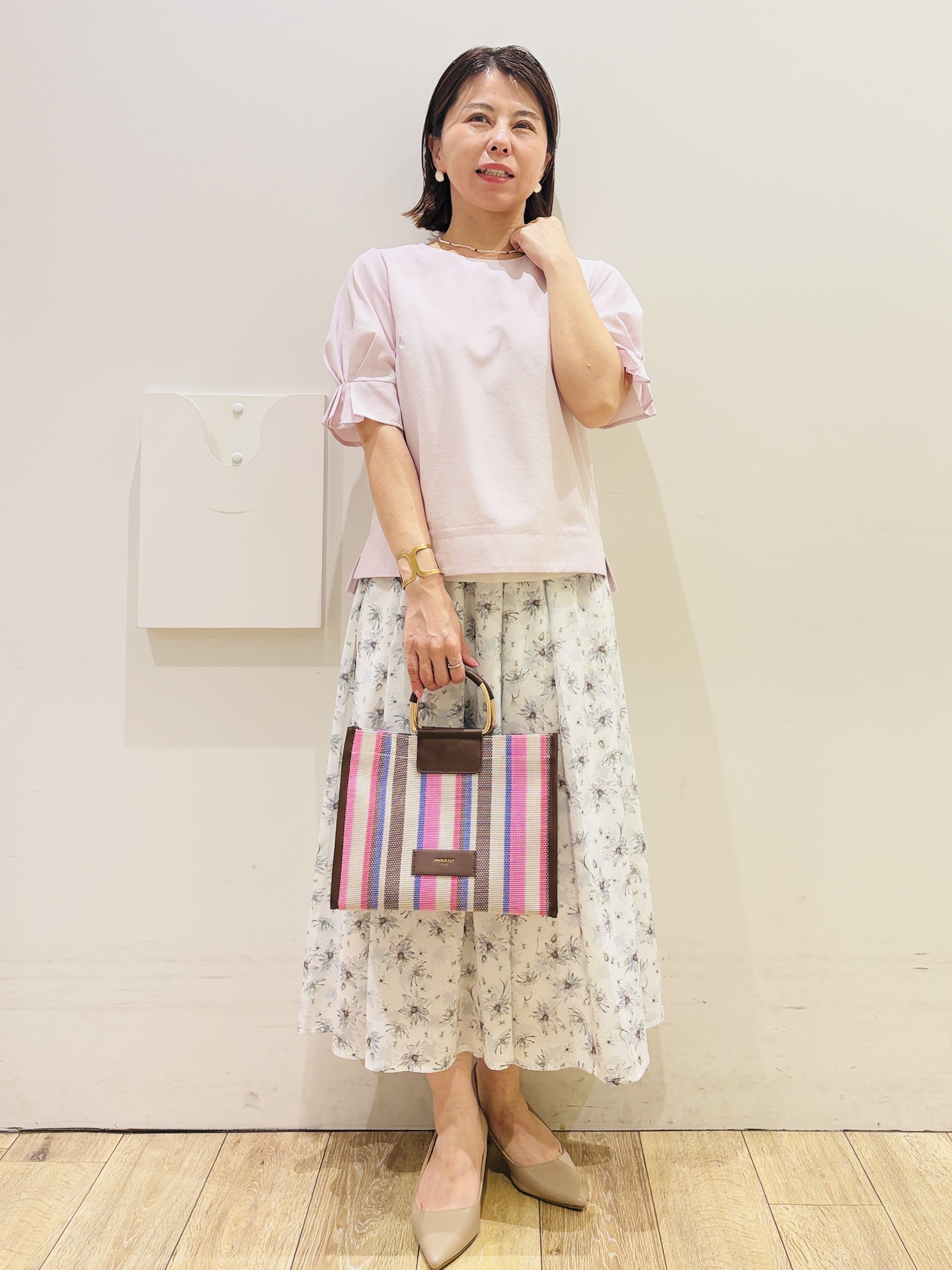 YUKOさんの「index｜【接触冷感／吸水速乾】タックパフスリーブブラウス《防シワ／洗濯機OK／XS～3L／8col》」を使ったコーディネート