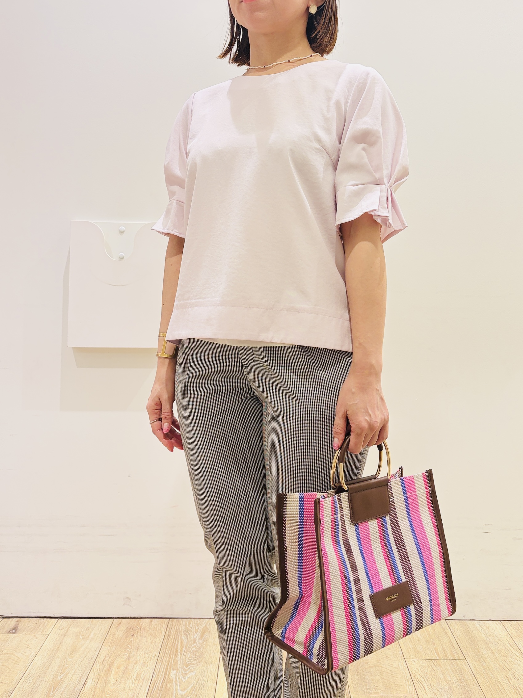 YUKOさんの「index｜【接触冷感／吸水速乾】タックパフスリーブブラウス《防シワ／洗濯機OK／XS～3L／8col》」を使ったコーディネート