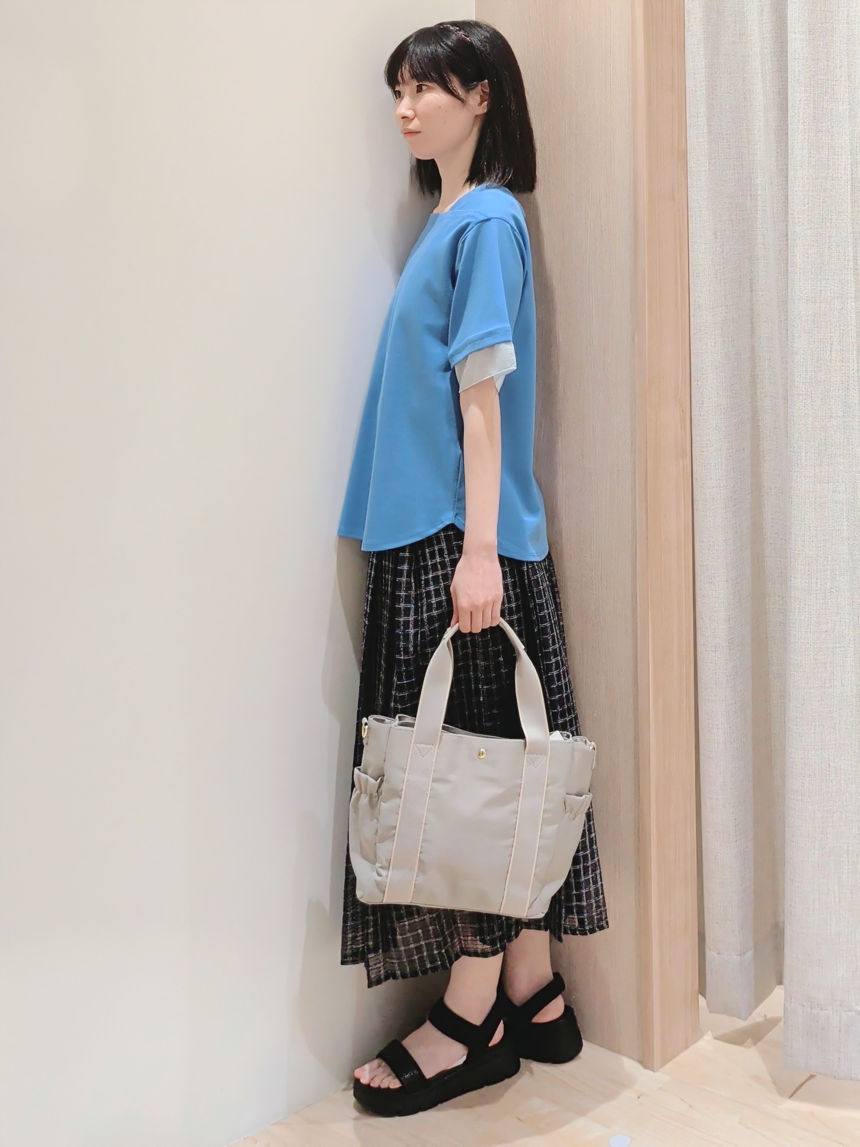 Yuiさんの「grove｜【二の腕カバー/UVカット】袖口シアースクエアネックTシャツ」を使ったコーディネート