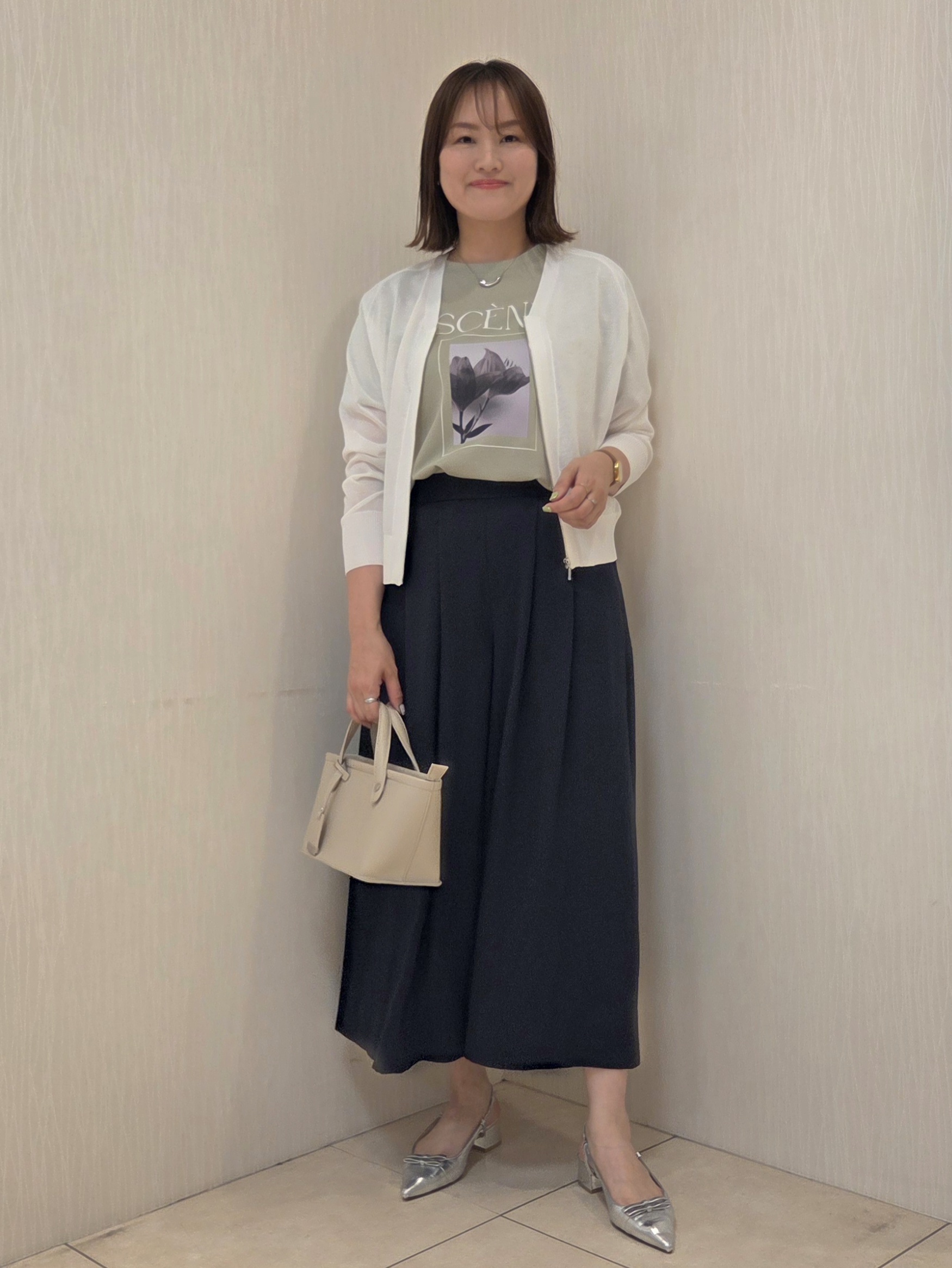 naokoさんの「UNTITLED｜【ロゴ/プリント】グラフィックTシャツ」を使ったコーディネート